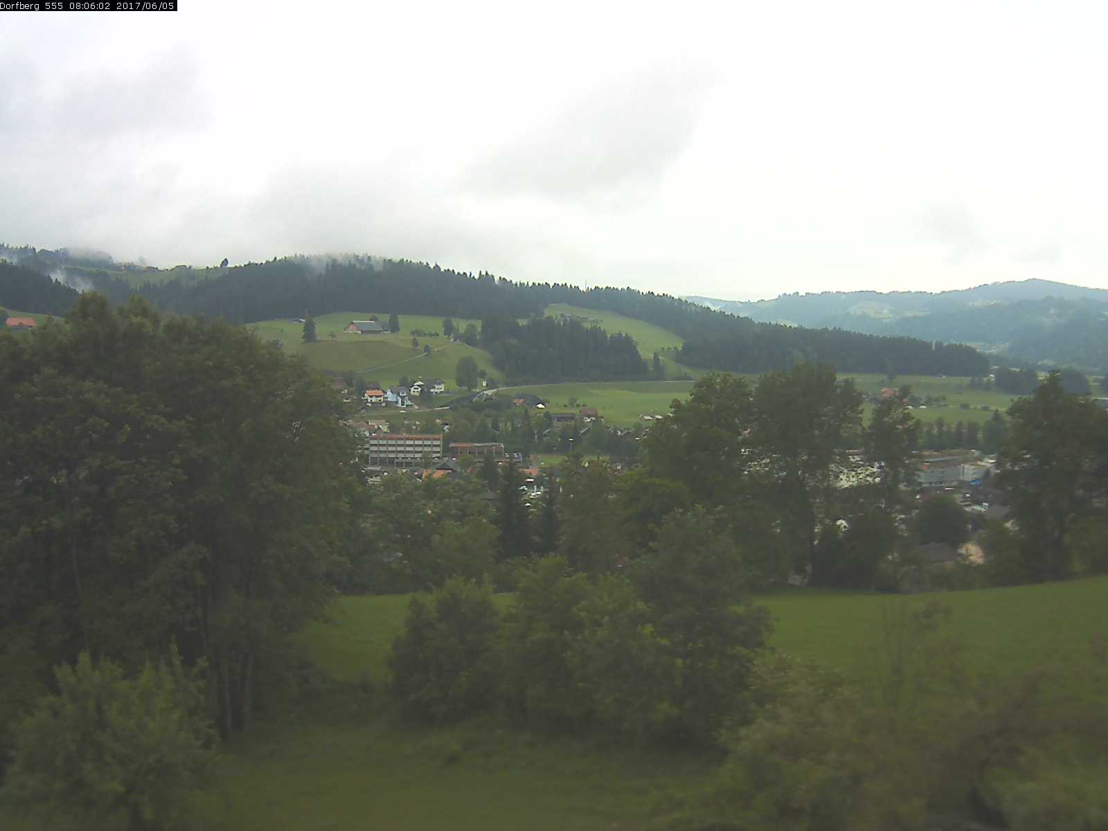 Webcam-Bild: Aussicht vom Dorfberg in Langnau 20170605-080601