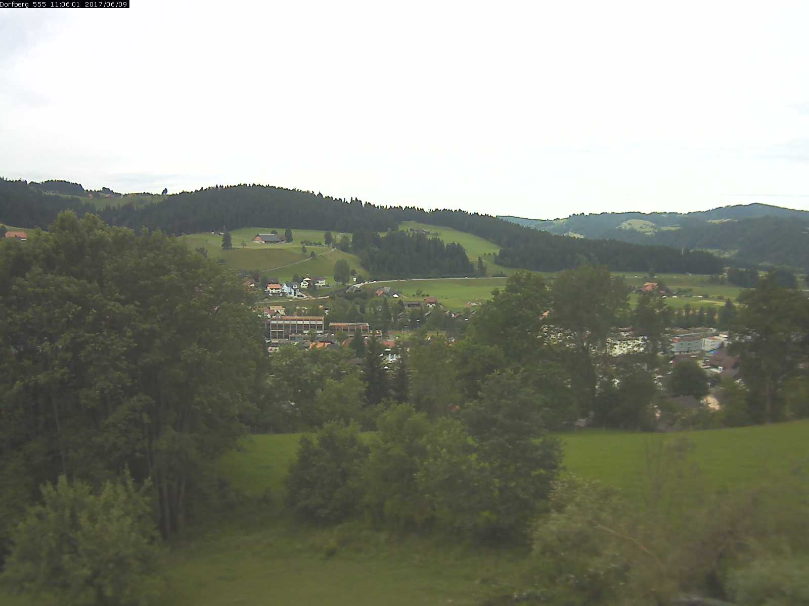 Webcam-Bild: Aussicht vom Dorfberg in Langnau 20170609-110601