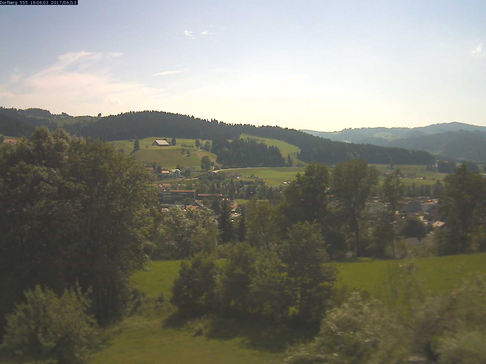 Webcam-Bild: Aussicht vom Dorfberg in Langnau 20170613-160601