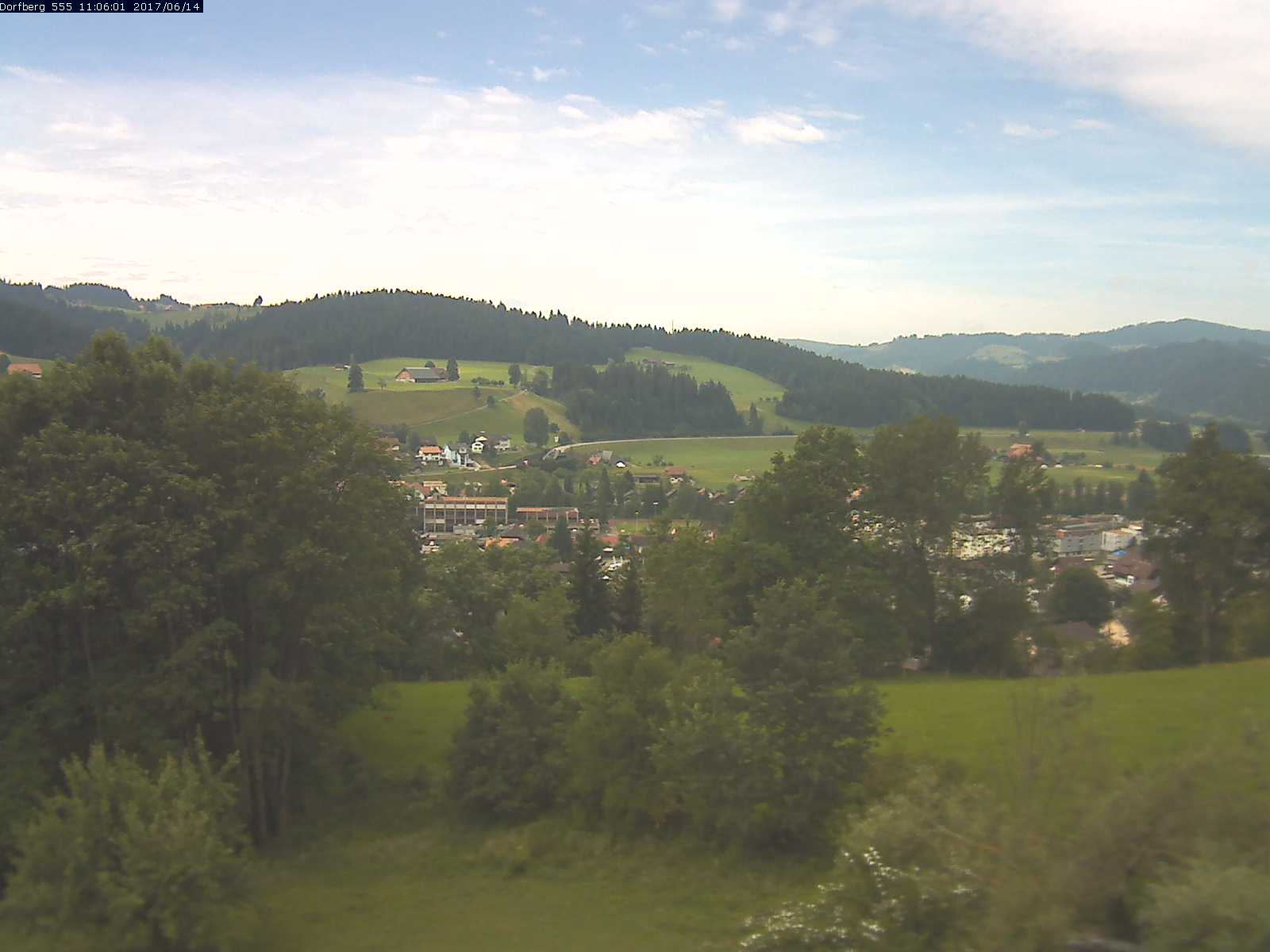 Webcam-Bild: Aussicht vom Dorfberg in Langnau 20170614-110601