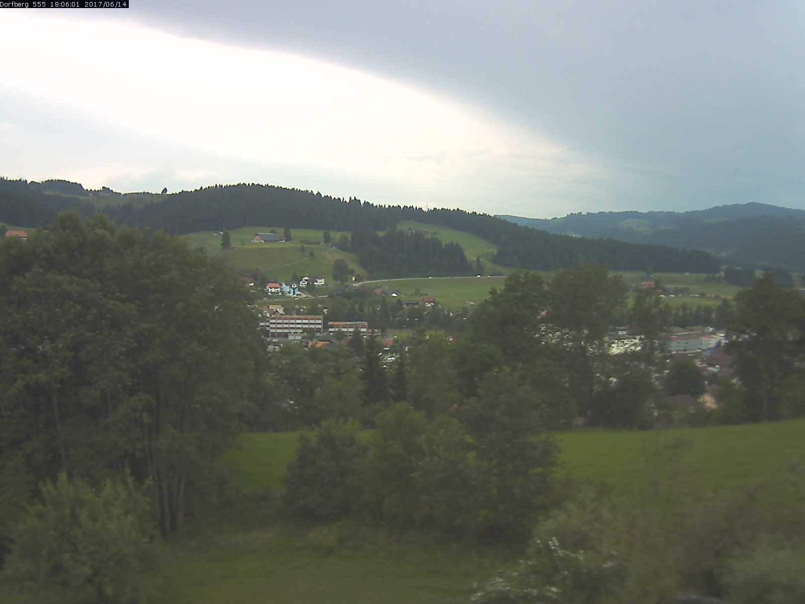 Webcam-Bild: Aussicht vom Dorfberg in Langnau 20170614-180601