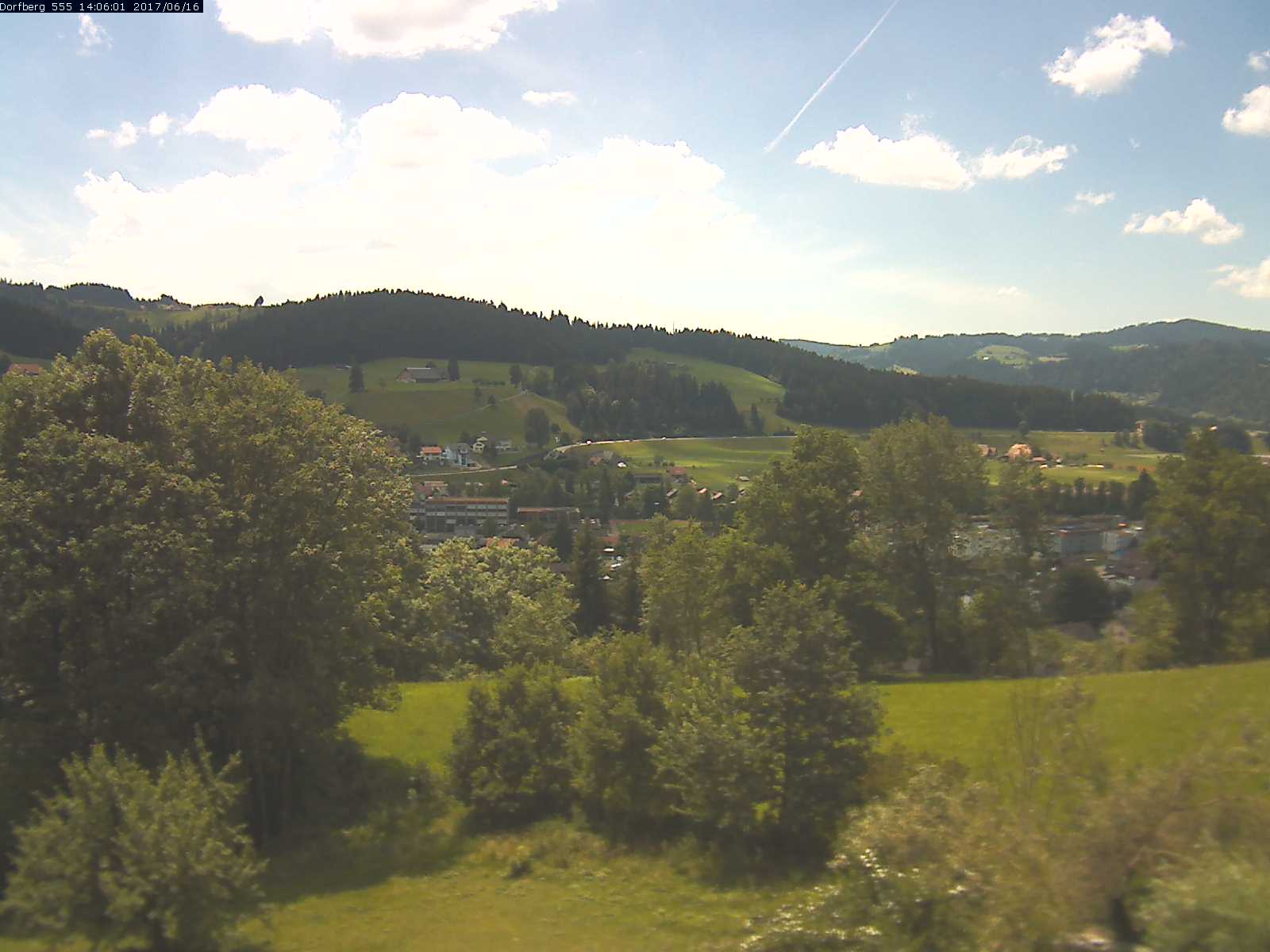 Webcam-Bild: Aussicht vom Dorfberg in Langnau 20170616-140601