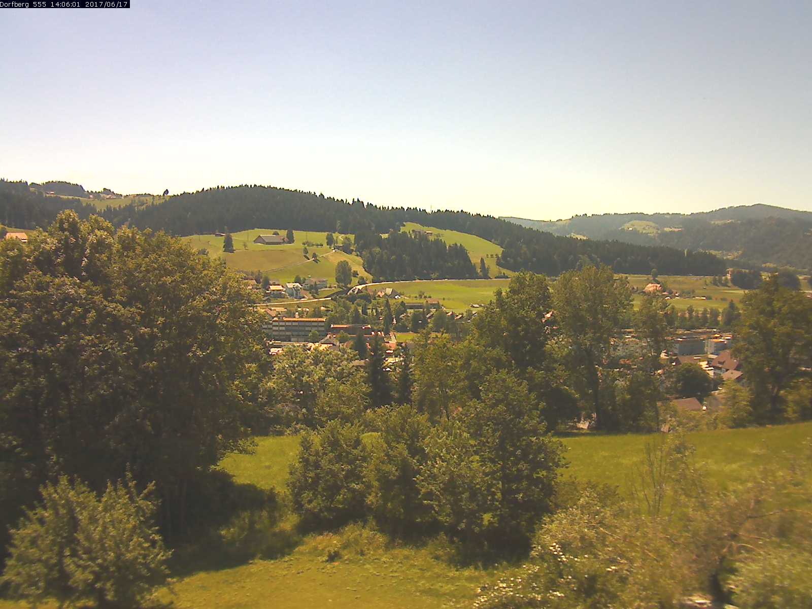 Webcam-Bild: Aussicht vom Dorfberg in Langnau 20170617-140601