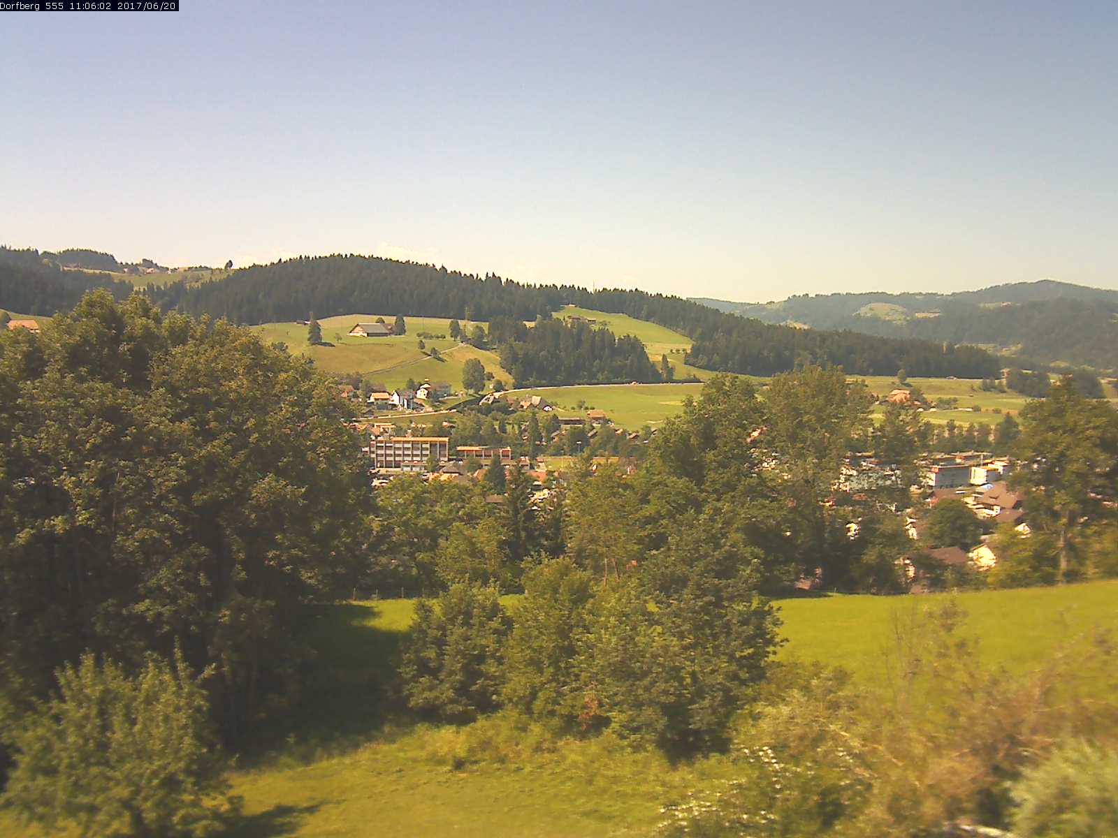 Webcam-Bild: Aussicht vom Dorfberg in Langnau 20170620-110601