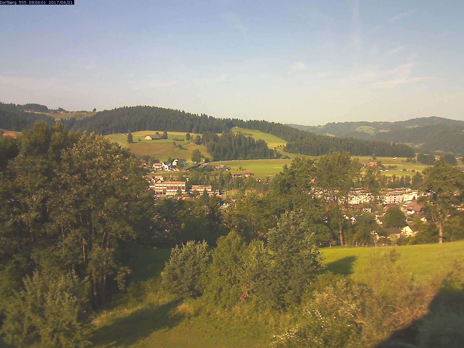 Webcam-Bild: Aussicht vom Dorfberg in Langnau 20170621-080601
