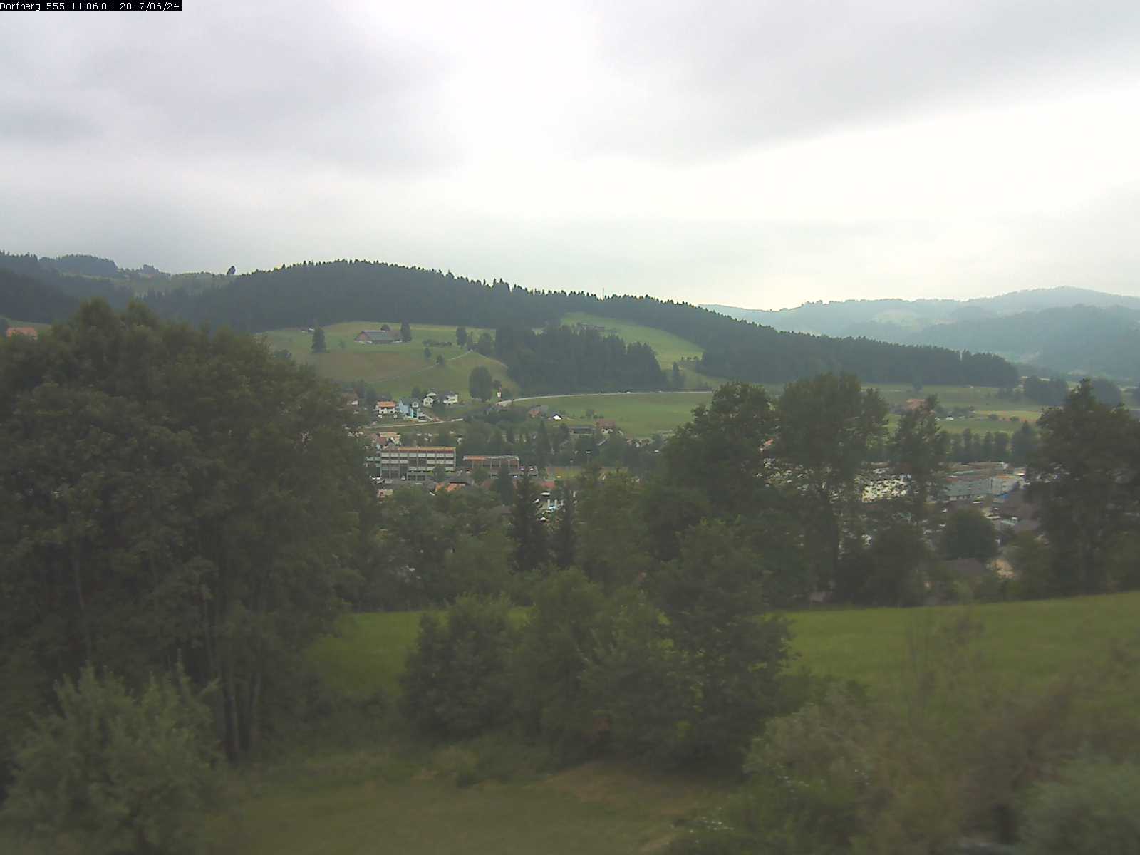 Webcam-Bild: Aussicht vom Dorfberg in Langnau 20170624-110601