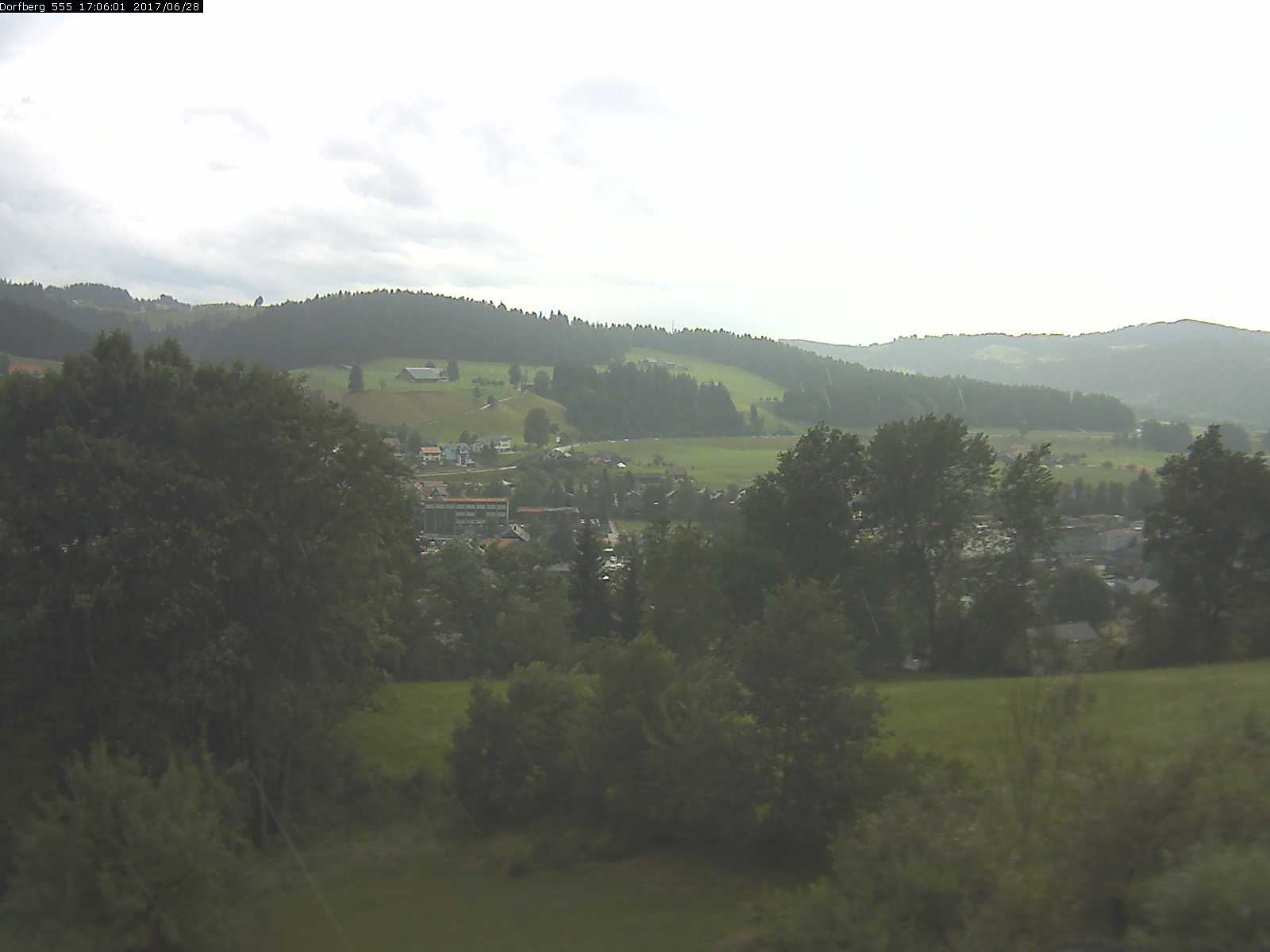 Webcam-Bild: Aussicht vom Dorfberg in Langnau 20170628-170601