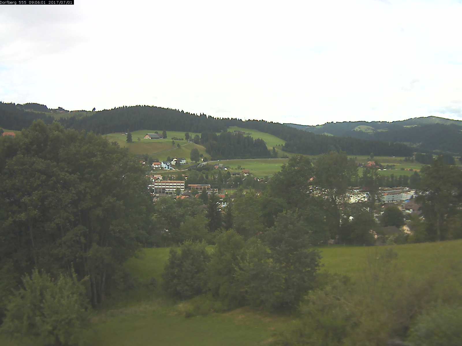 Webcam-Bild: Aussicht vom Dorfberg in Langnau 20170701-090601
