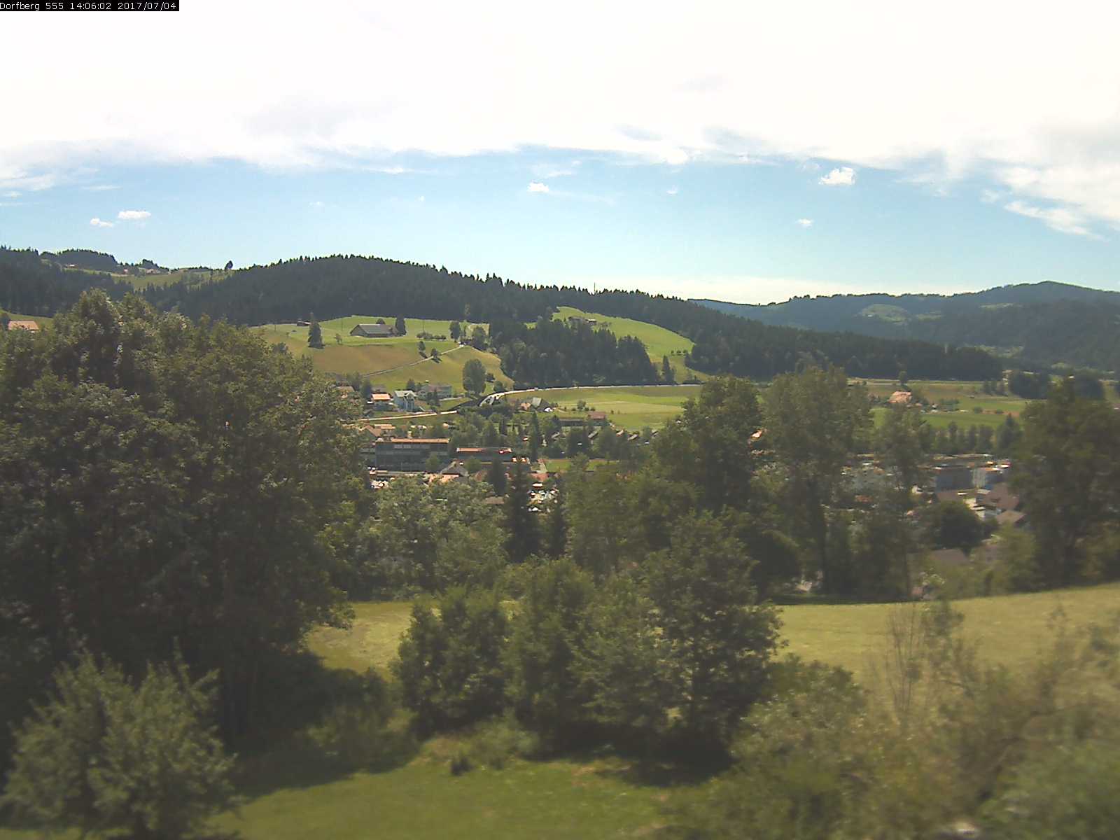 Webcam-Bild: Aussicht vom Dorfberg in Langnau 20170704-140601