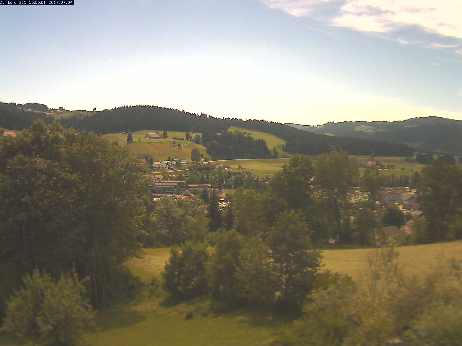 Webcam-Bild: Aussicht vom Dorfberg in Langnau 20170704-150601