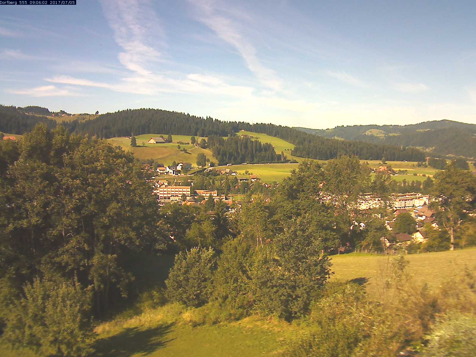 Webcam-Bild: Aussicht vom Dorfberg in Langnau 20170705-090601