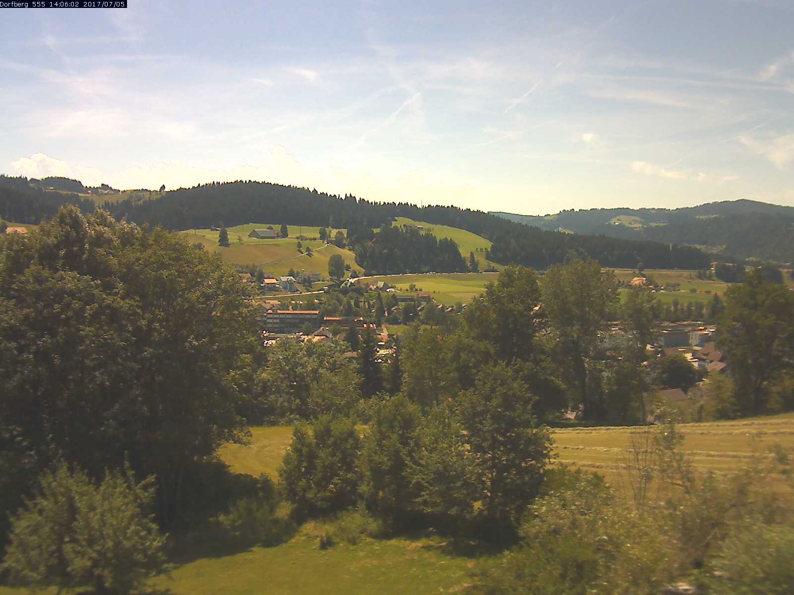 Webcam-Bild: Aussicht vom Dorfberg in Langnau 20170705-140601