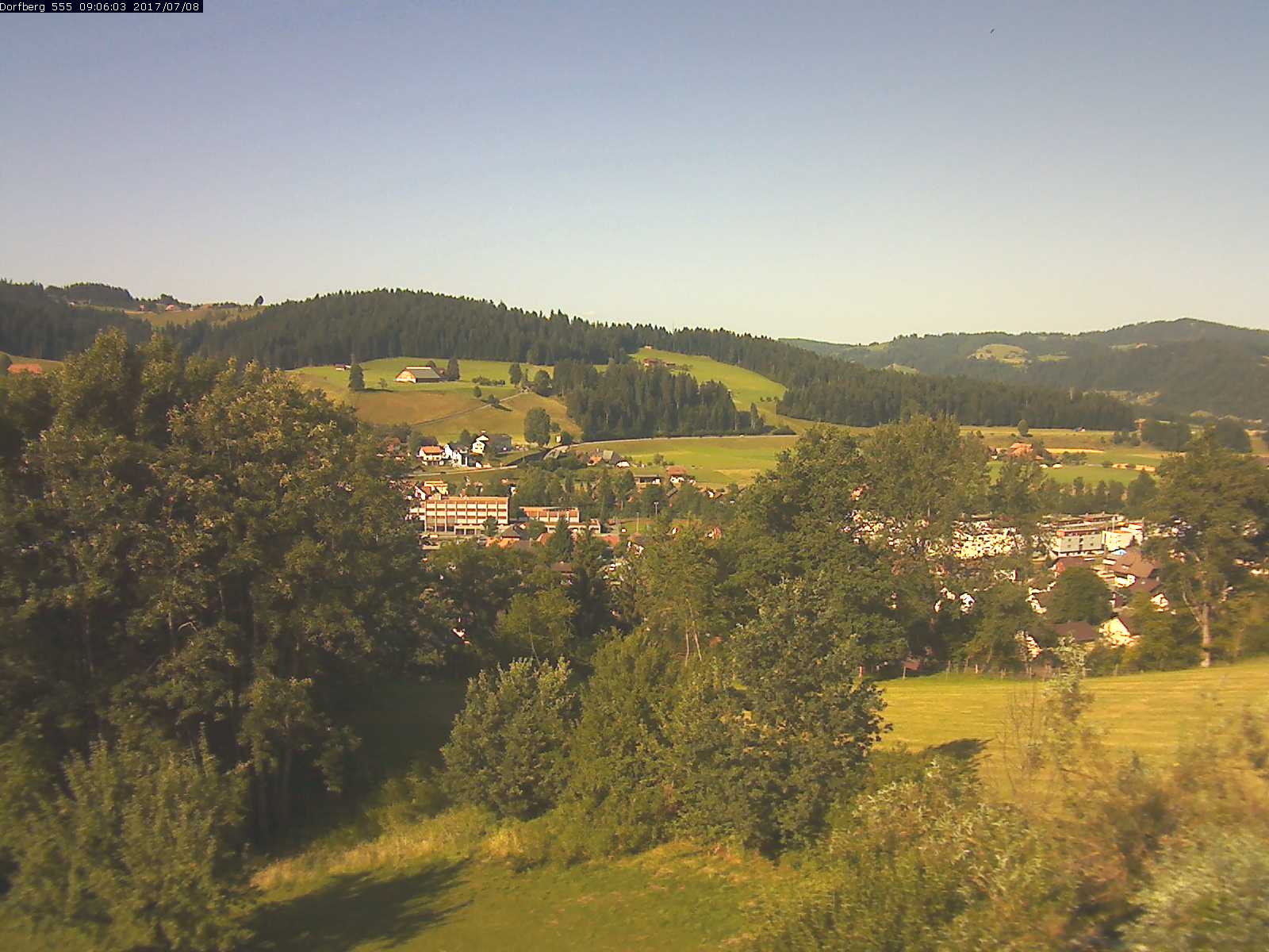 Webcam-Bild: Aussicht vom Dorfberg in Langnau 20170708-090602