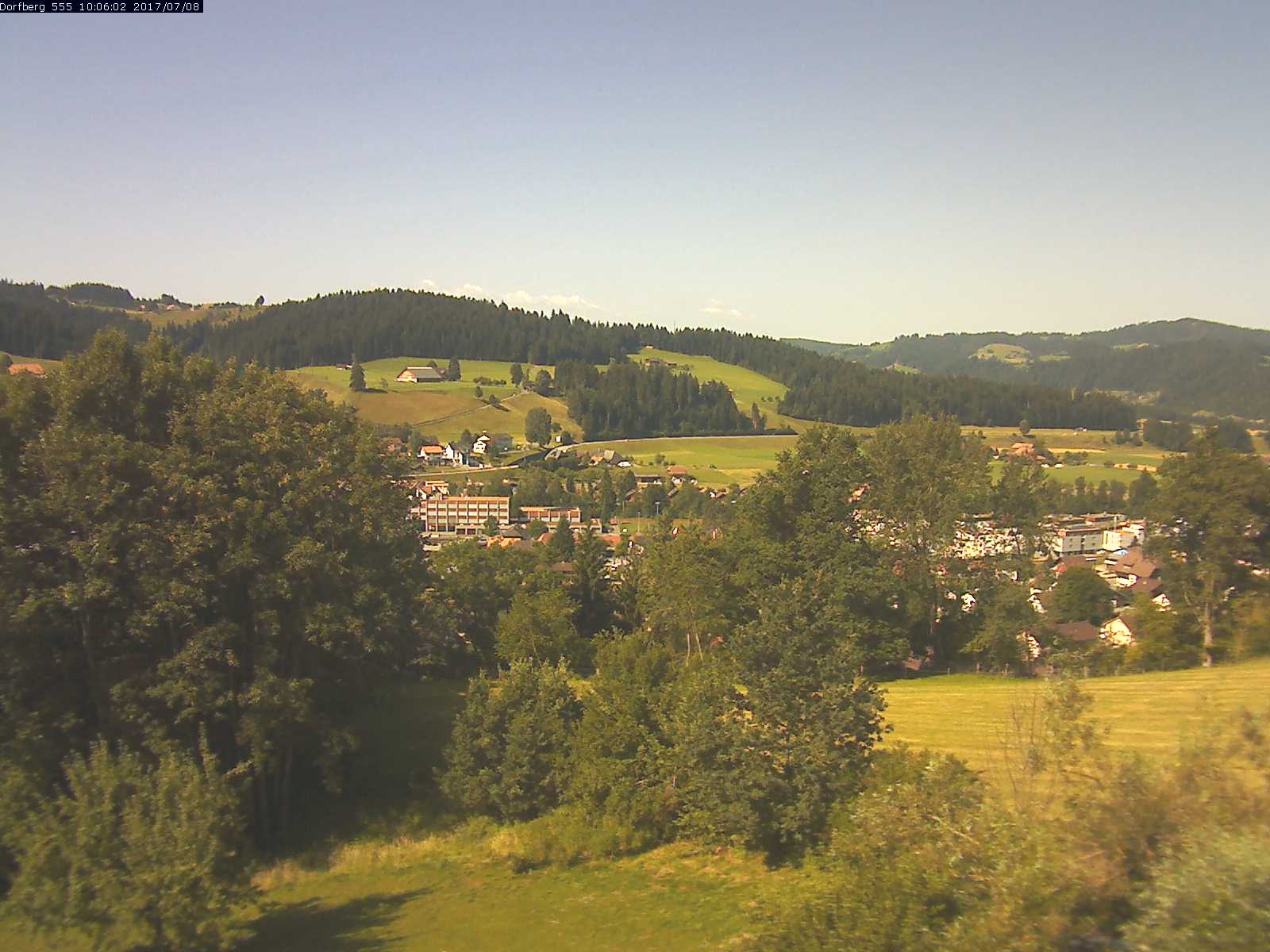 Webcam-Bild: Aussicht vom Dorfberg in Langnau 20170708-100601
