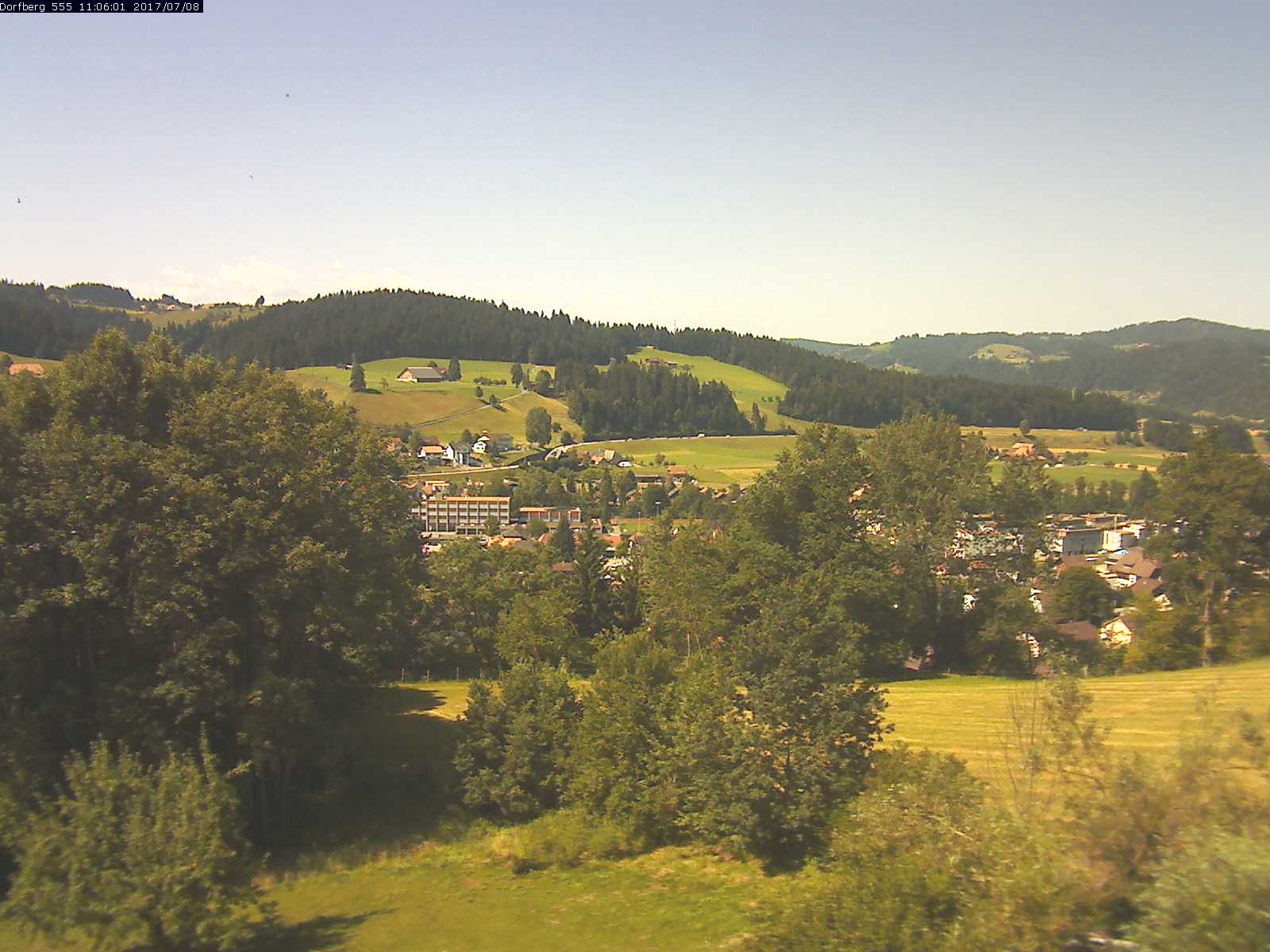 Webcam-Bild: Aussicht vom Dorfberg in Langnau 20170708-110601