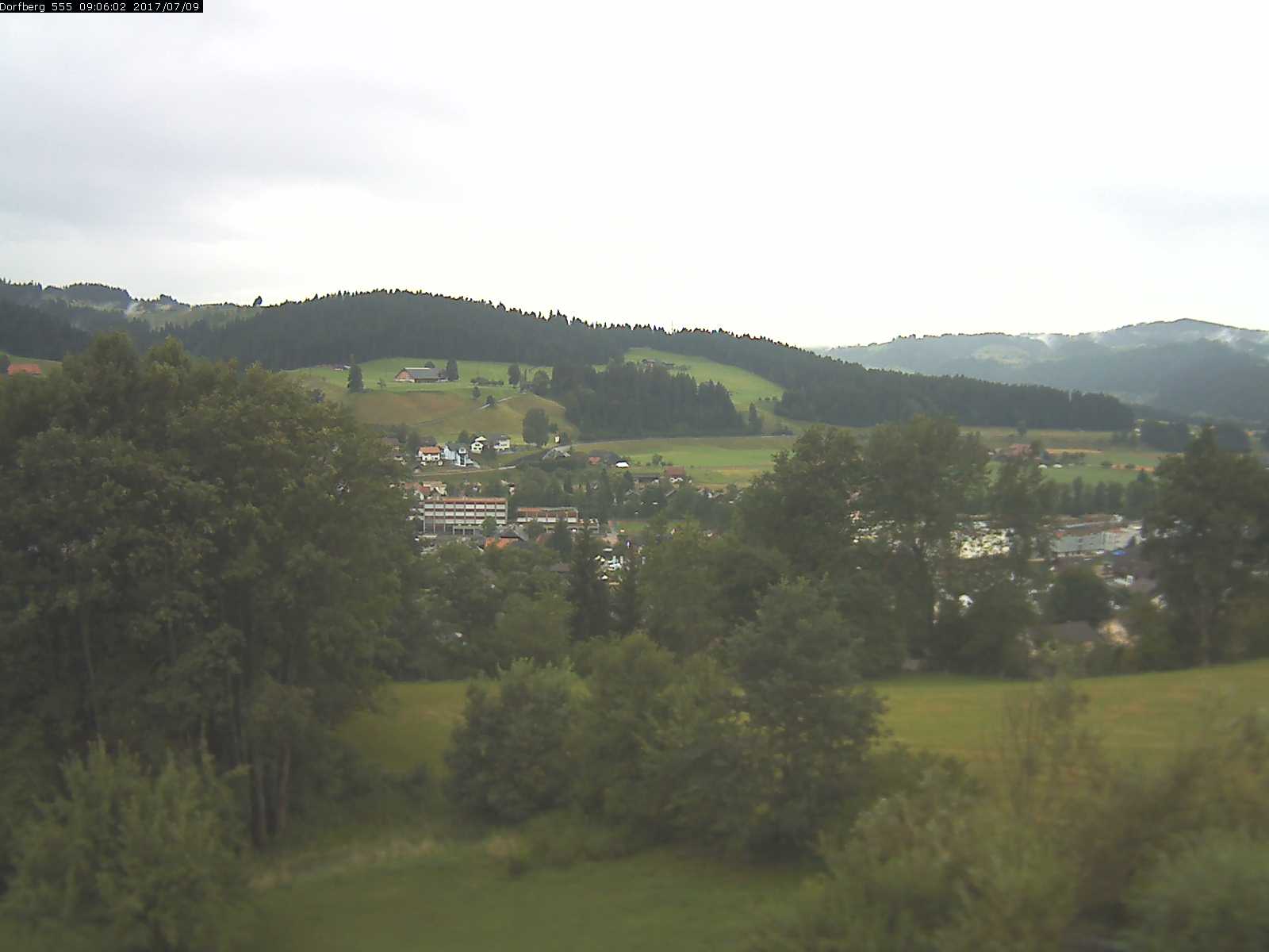 Webcam-Bild: Aussicht vom Dorfberg in Langnau 20170709-090601