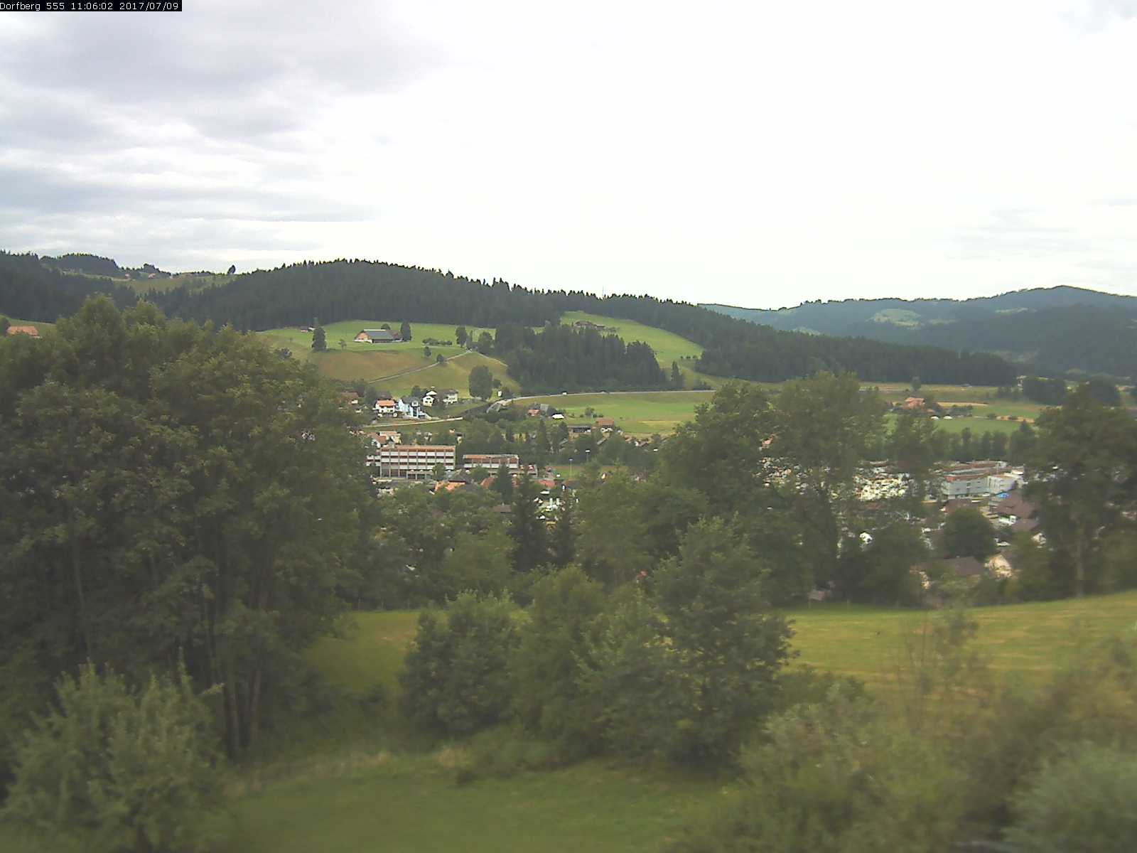 Webcam-Bild: Aussicht vom Dorfberg in Langnau 20170709-110601