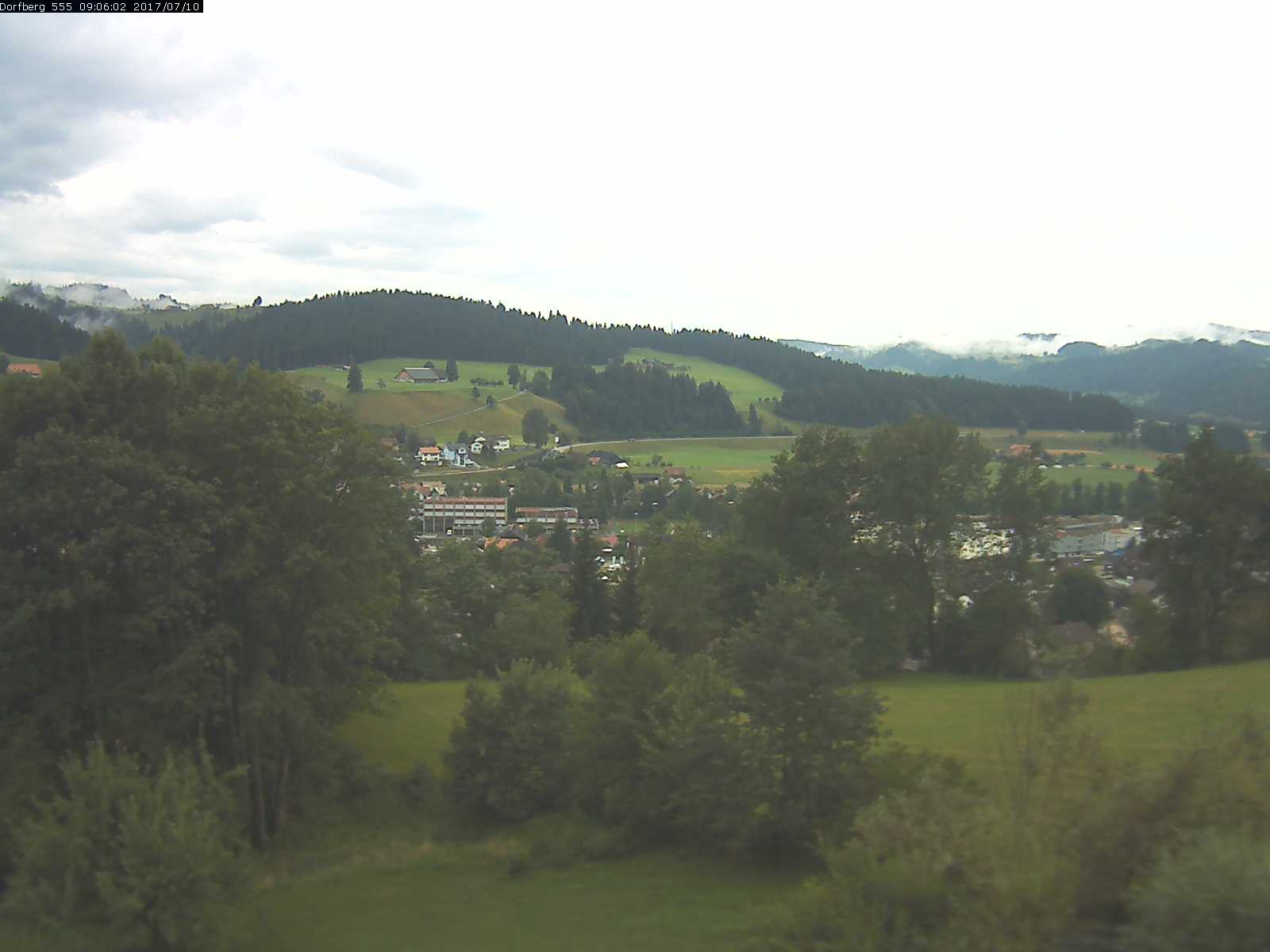 Webcam-Bild: Aussicht vom Dorfberg in Langnau 20170710-090601