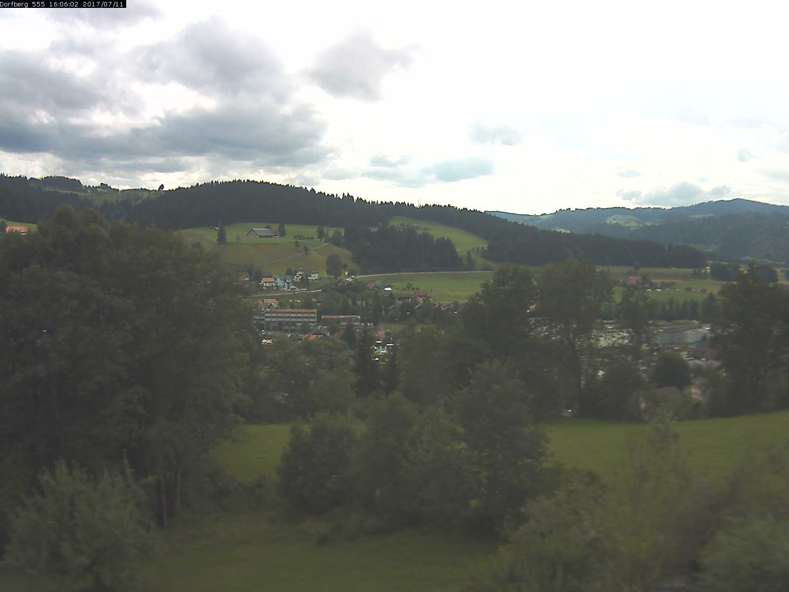 Webcam-Bild: Aussicht vom Dorfberg in Langnau 20170711-160601