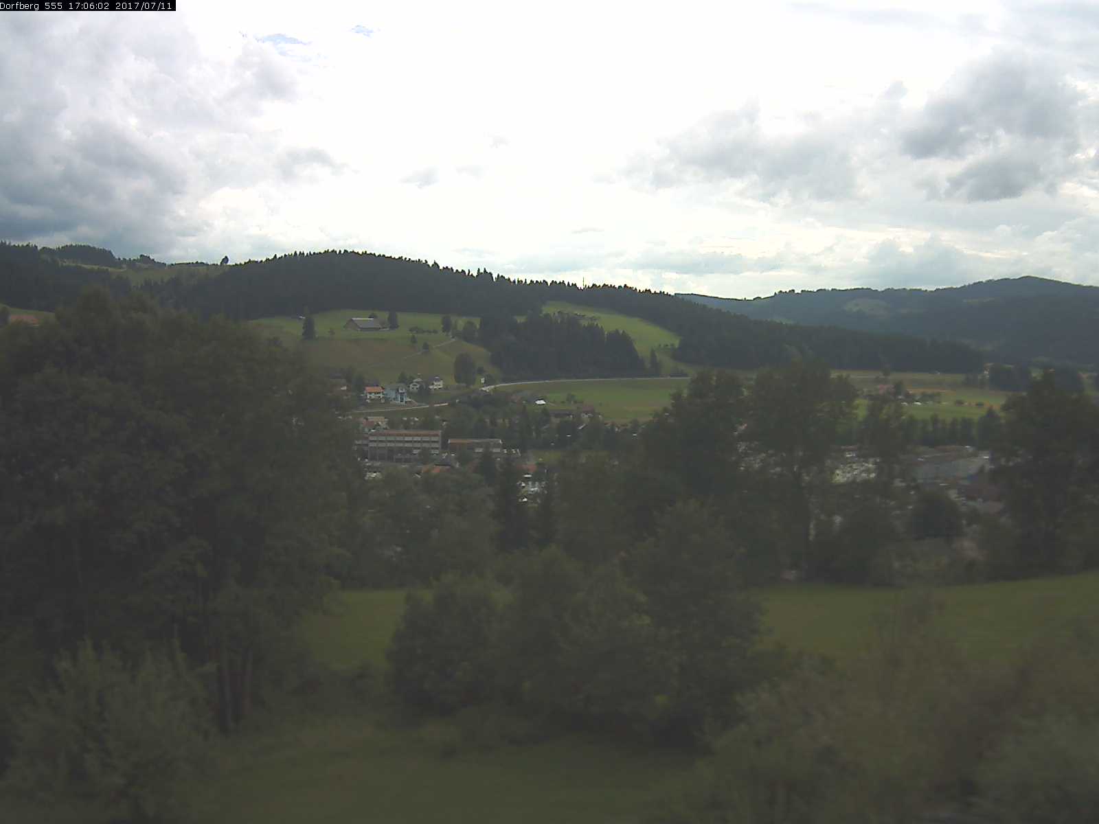 Webcam-Bild: Aussicht vom Dorfberg in Langnau 20170711-170601