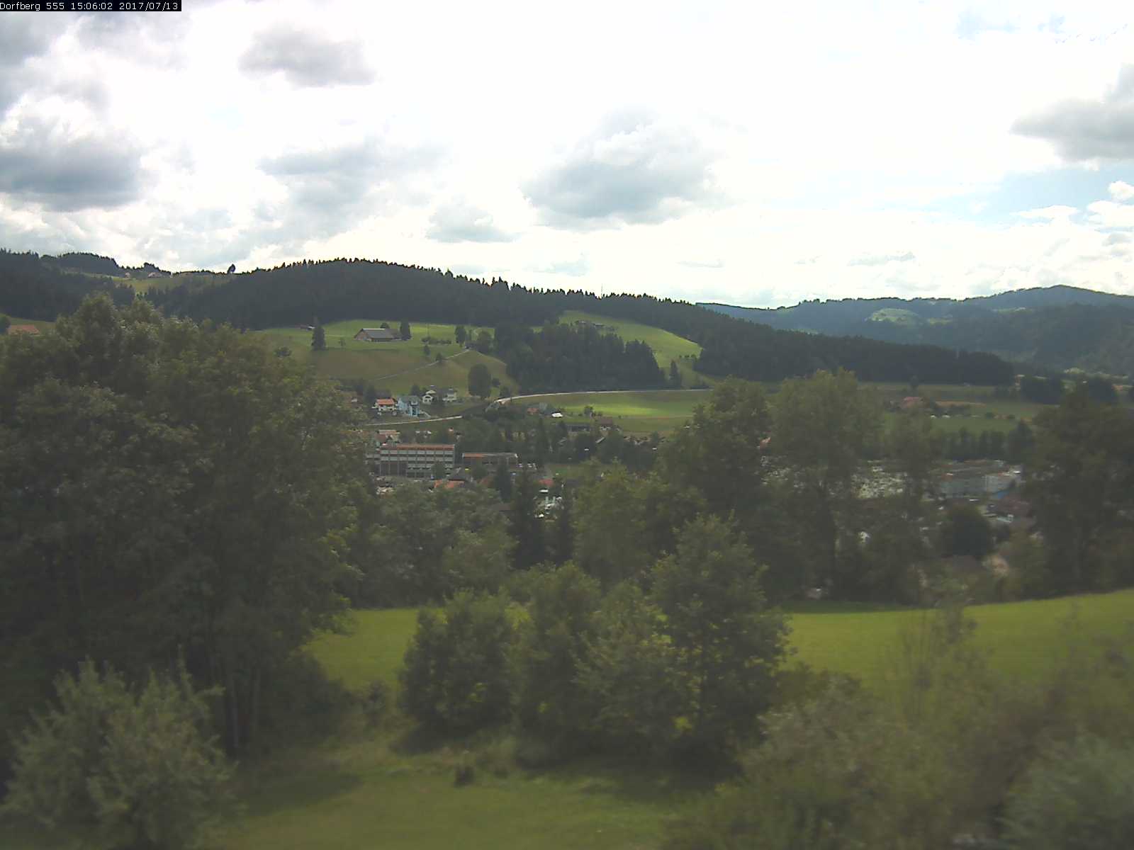 Webcam-Bild: Aussicht vom Dorfberg in Langnau 20170713-150601