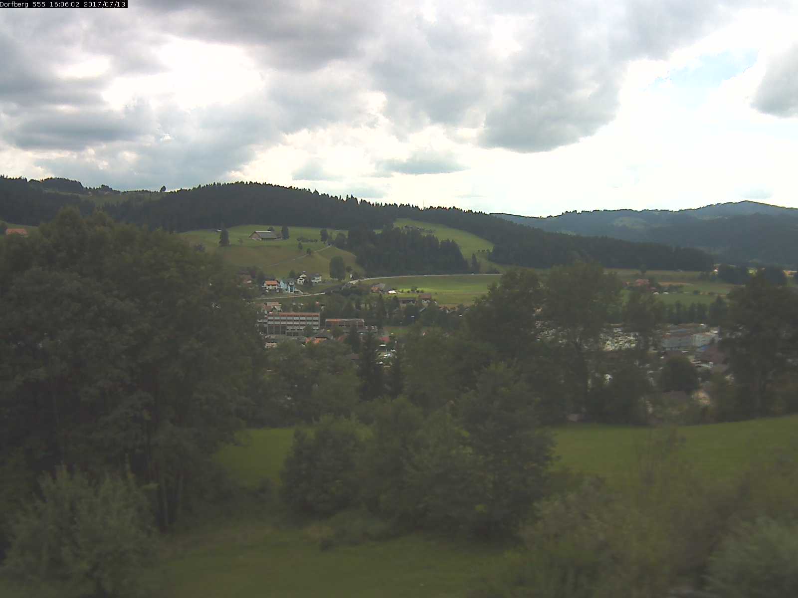 Webcam-Bild: Aussicht vom Dorfberg in Langnau 20170713-160602
