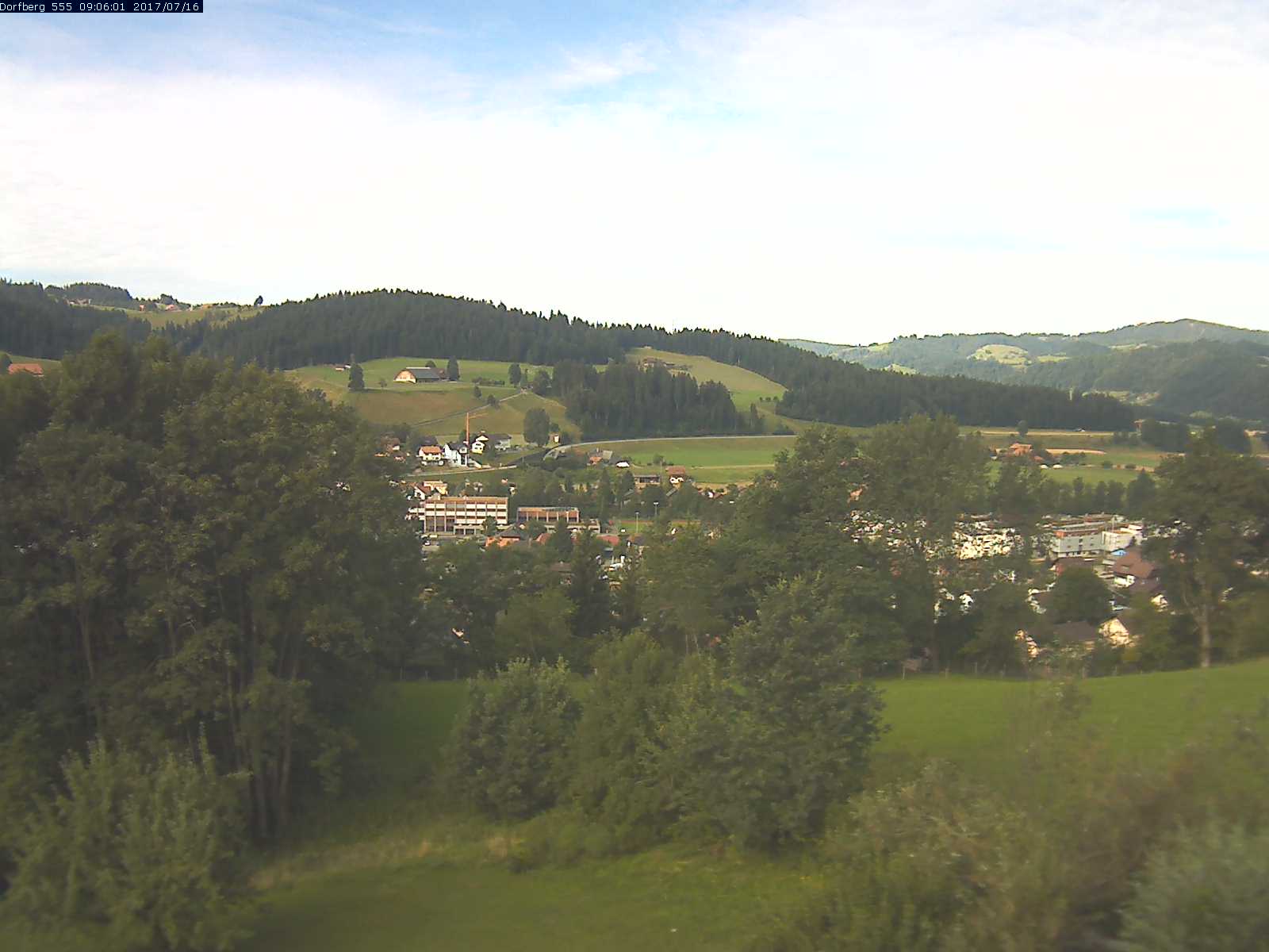 Webcam-Bild: Aussicht vom Dorfberg in Langnau 20170716-090601