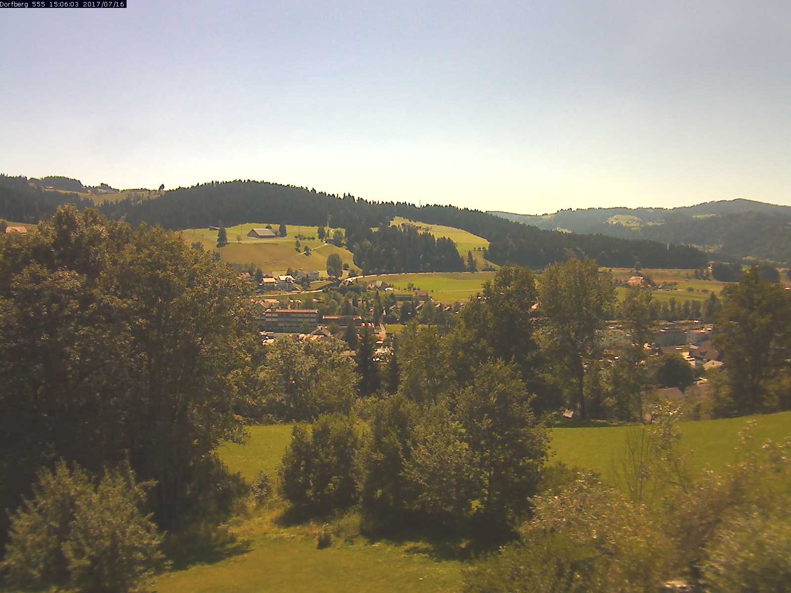 Webcam-Bild: Aussicht vom Dorfberg in Langnau 20170716-150601