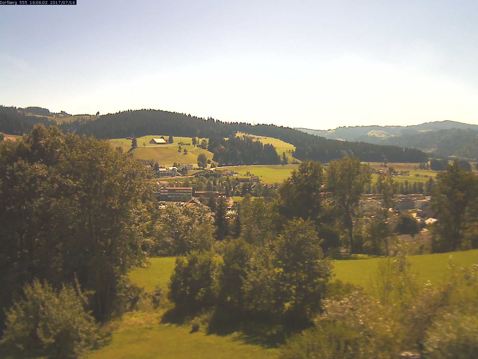 Webcam-Bild: Aussicht vom Dorfberg in Langnau 20170716-160601