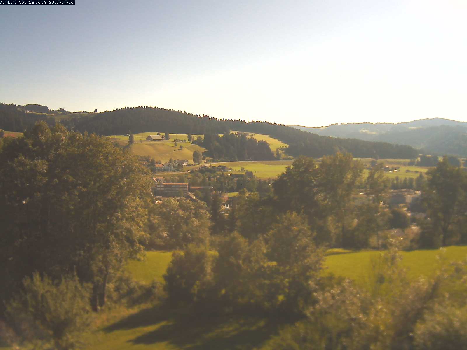 Webcam-Bild: Aussicht vom Dorfberg in Langnau 20170716-180601