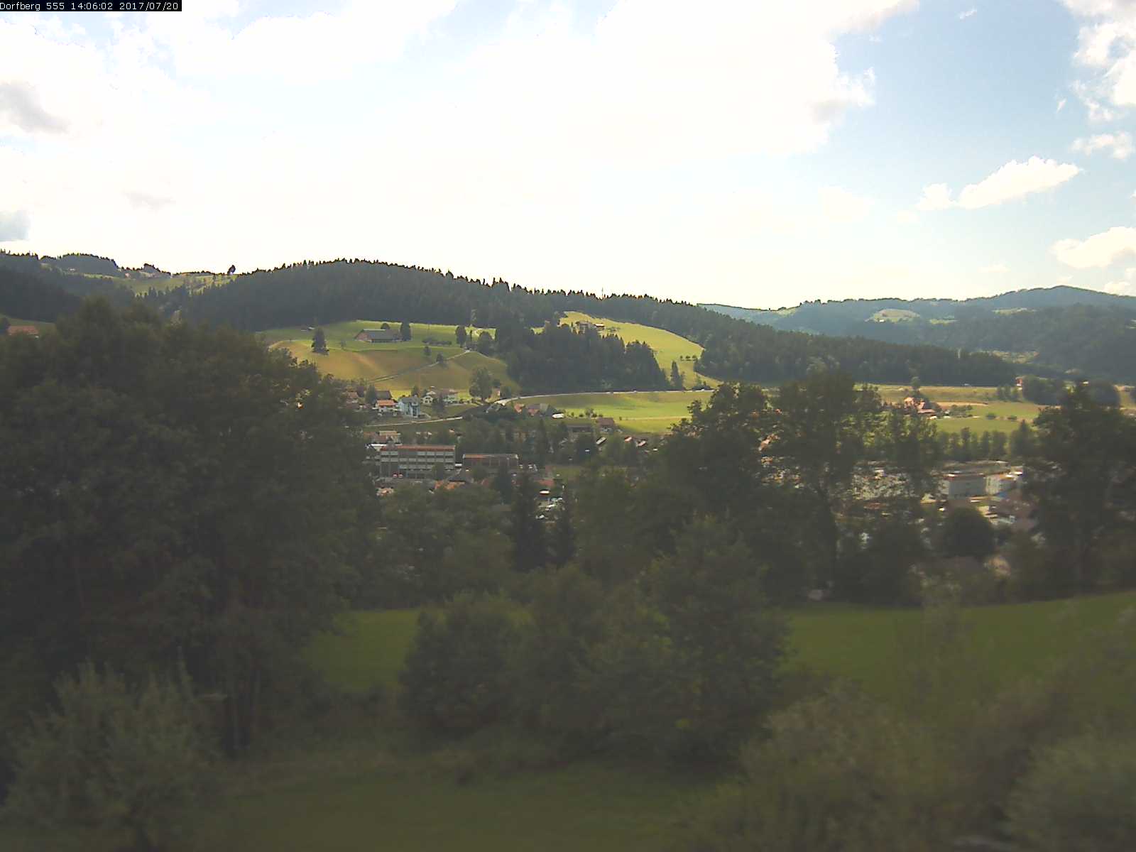 Webcam-Bild: Aussicht vom Dorfberg in Langnau 20170720-140601