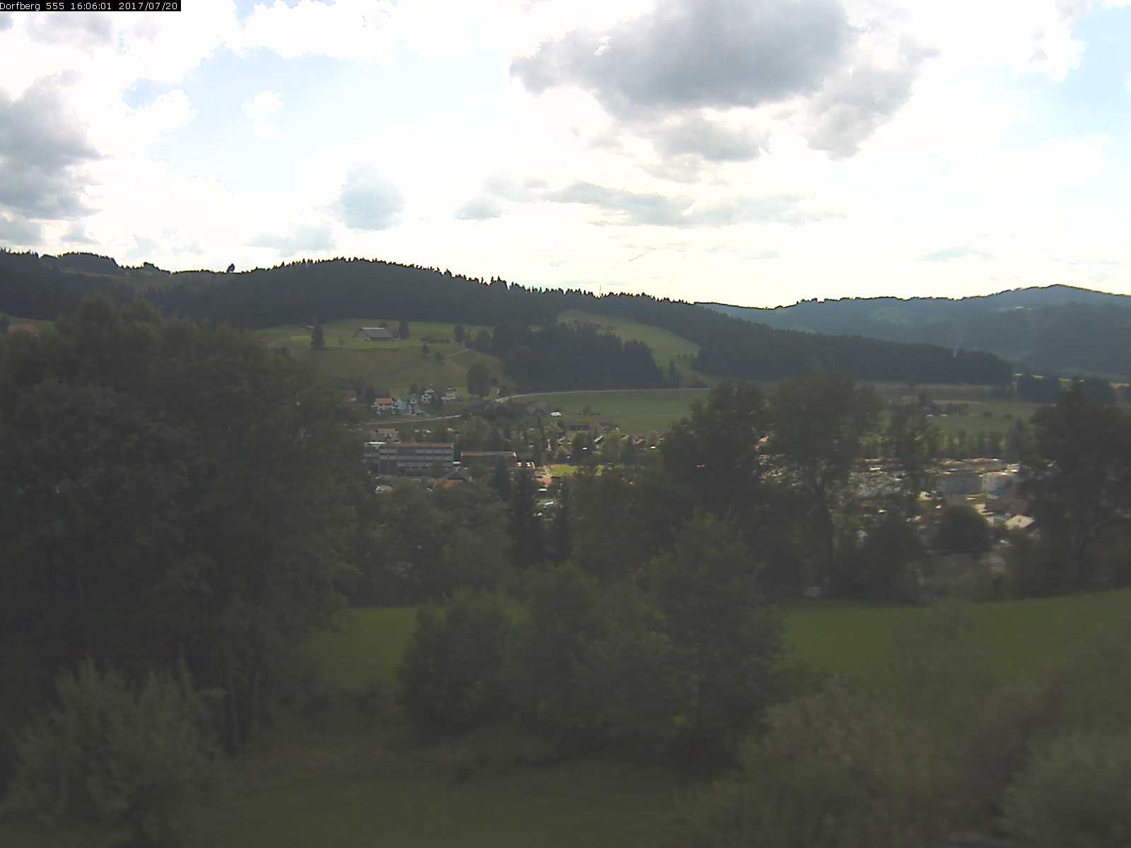 Webcam-Bild: Aussicht vom Dorfberg in Langnau 20170720-160601