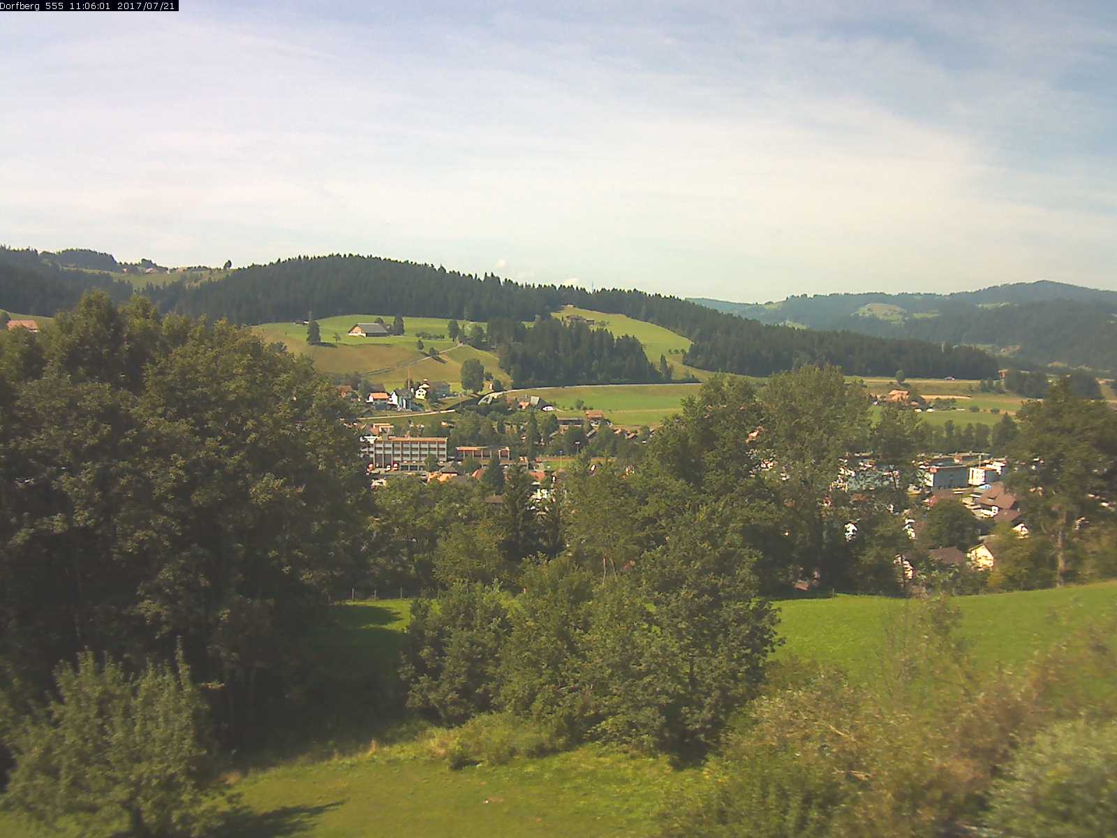Webcam-Bild: Aussicht vom Dorfberg in Langnau 20170721-110601