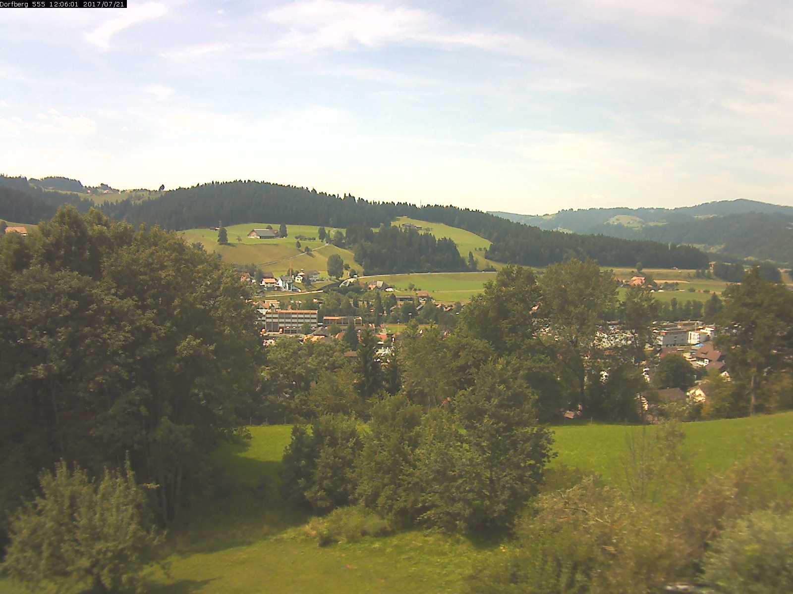 Webcam-Bild: Aussicht vom Dorfberg in Langnau 20170721-120601