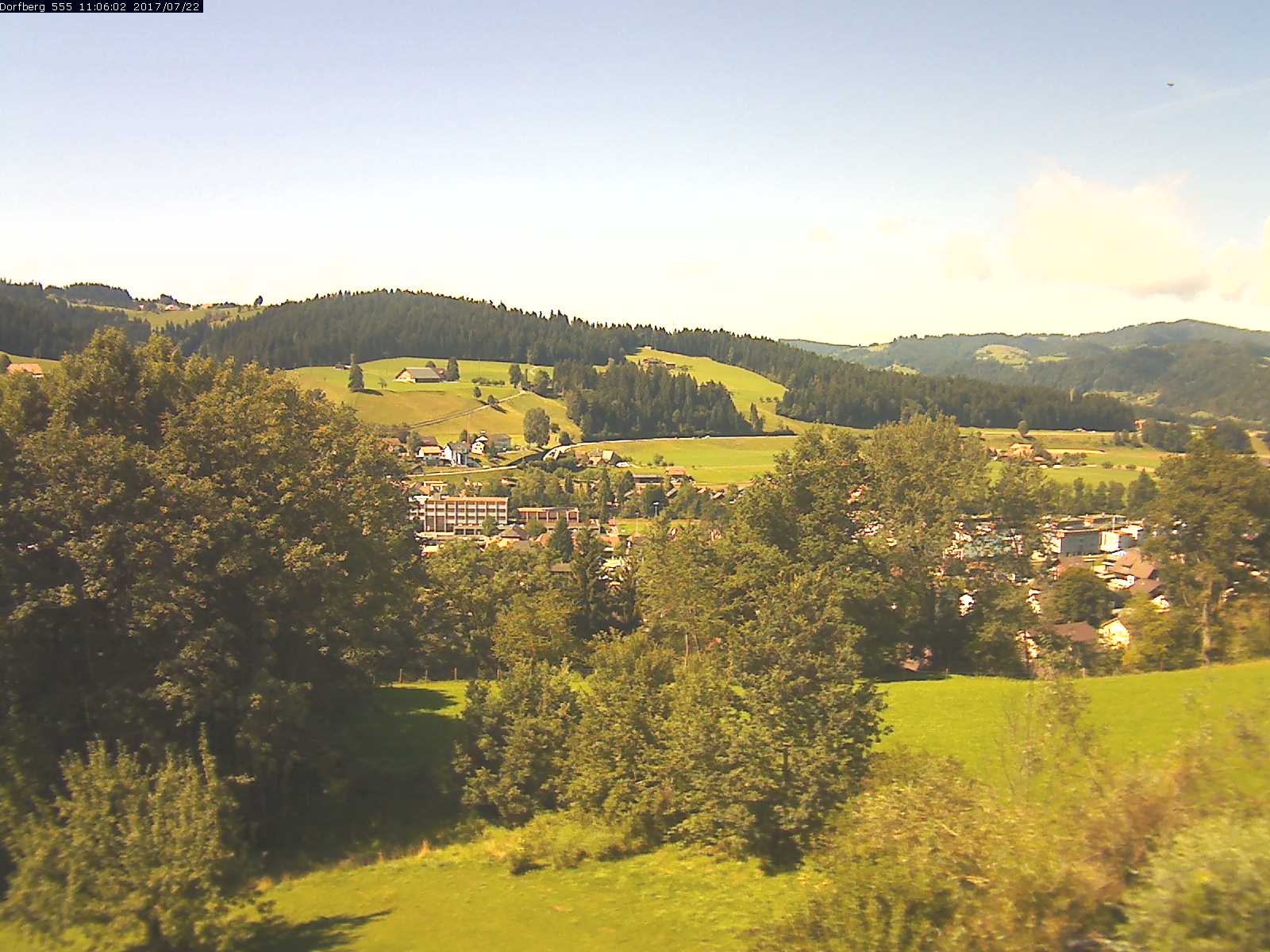 Webcam-Bild: Aussicht vom Dorfberg in Langnau 20170722-110601