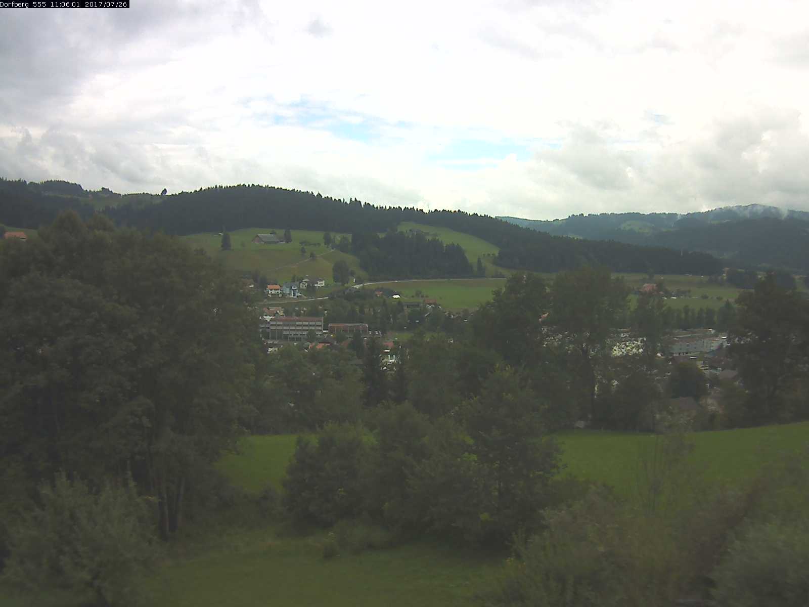 Webcam-Bild: Aussicht vom Dorfberg in Langnau 20170726-110601