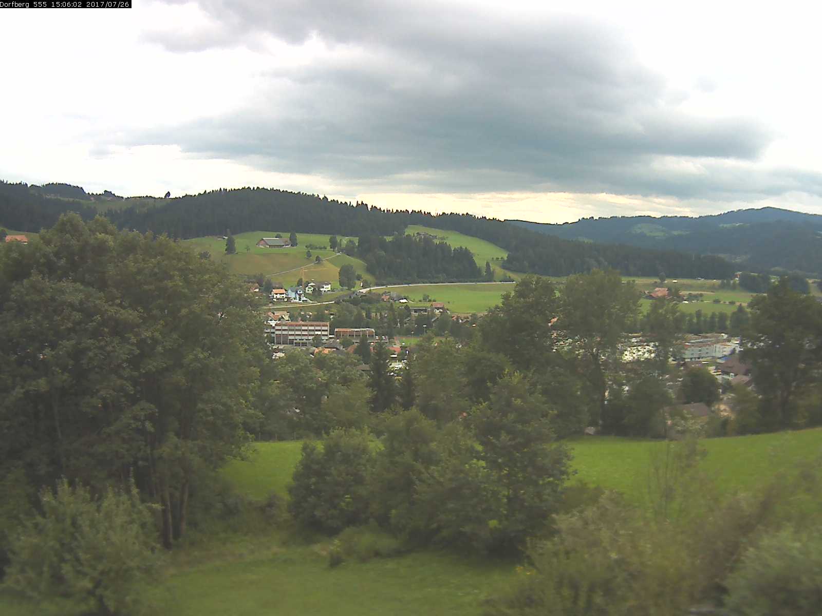 Webcam-Bild: Aussicht vom Dorfberg in Langnau 20170726-150602