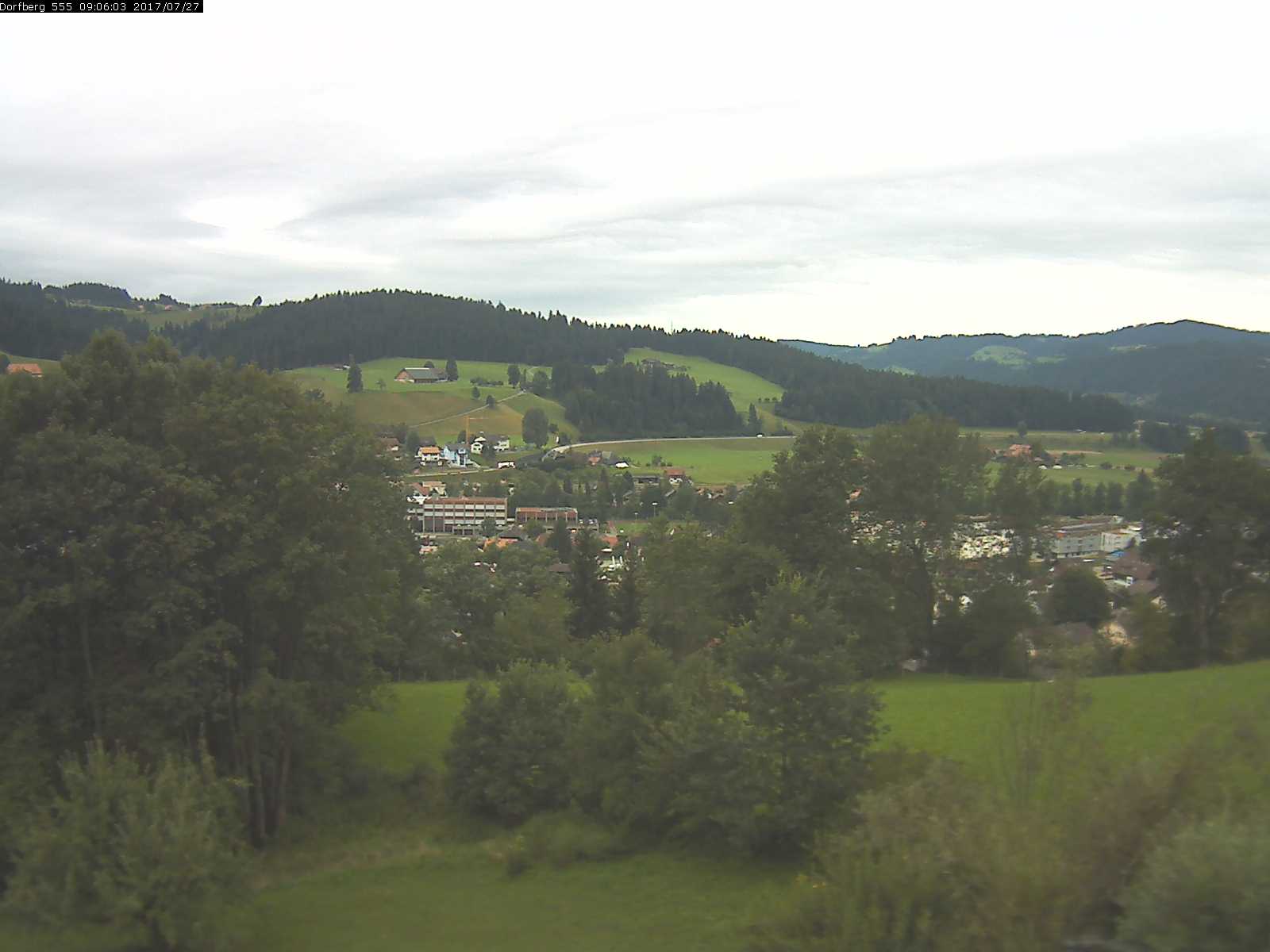 Webcam-Bild: Aussicht vom Dorfberg in Langnau 20170727-090601