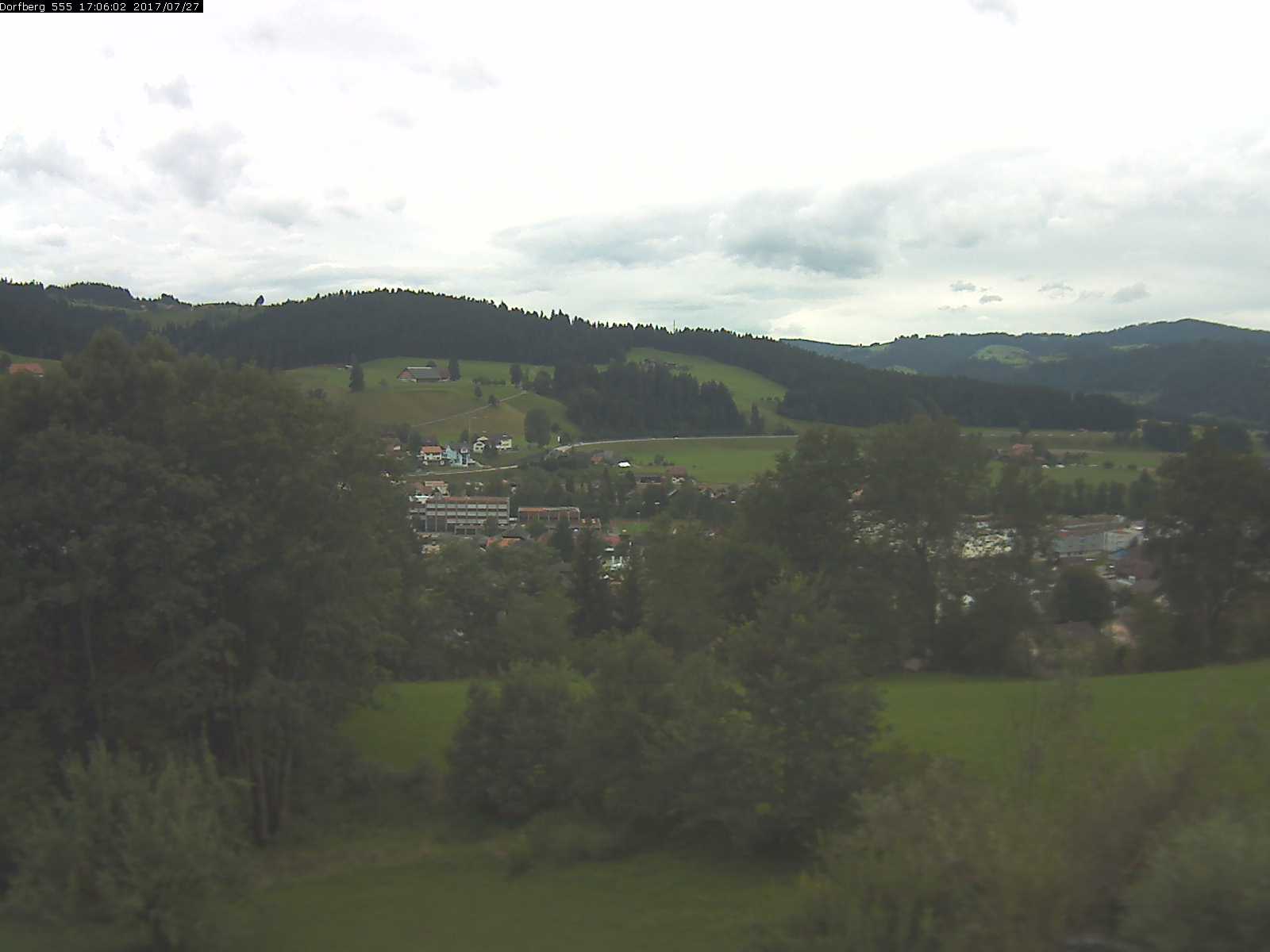 Webcam-Bild: Aussicht vom Dorfberg in Langnau 20170727-170601
