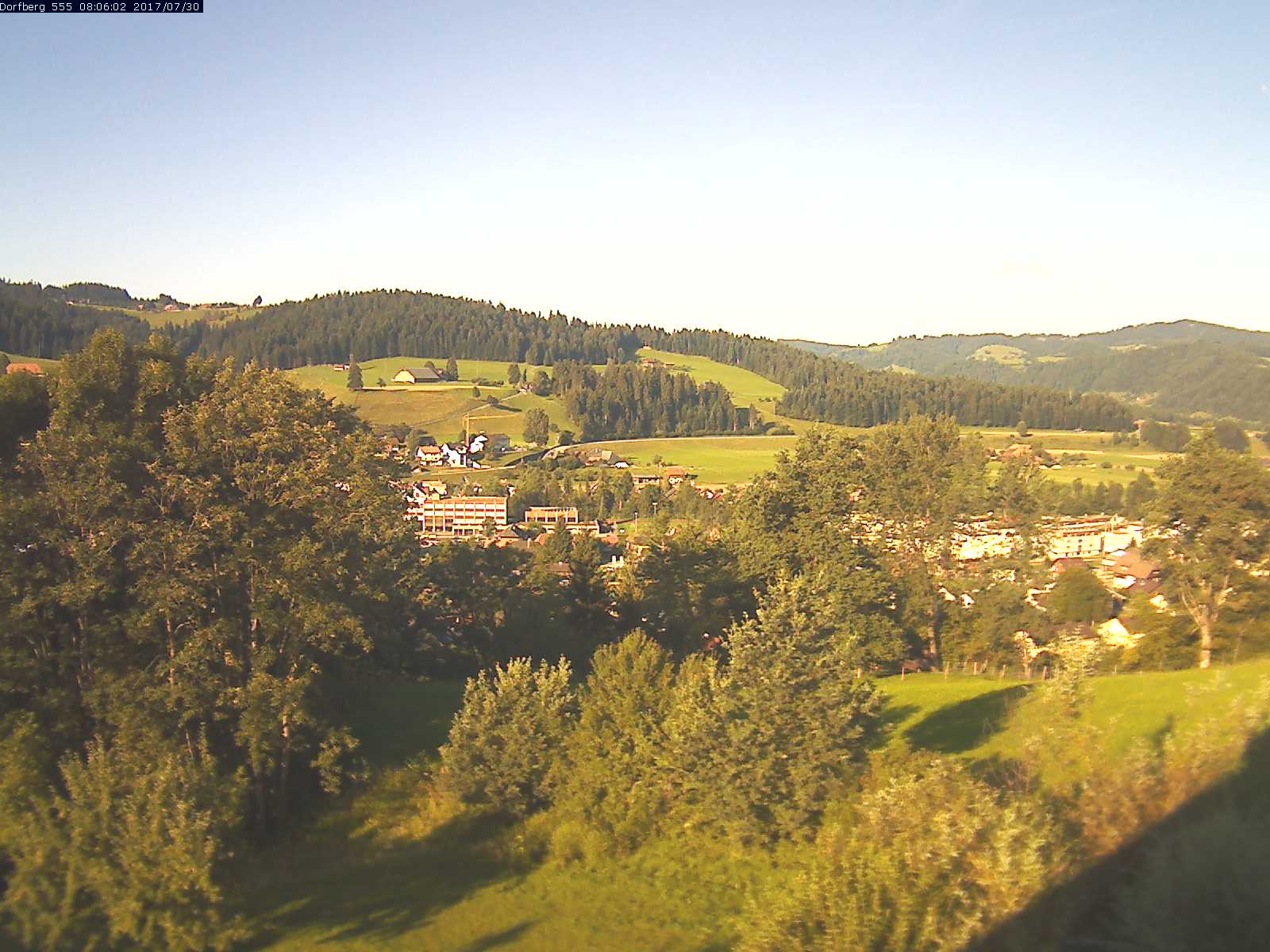 Webcam-Bild: Aussicht vom Dorfberg in Langnau 20170730-080601