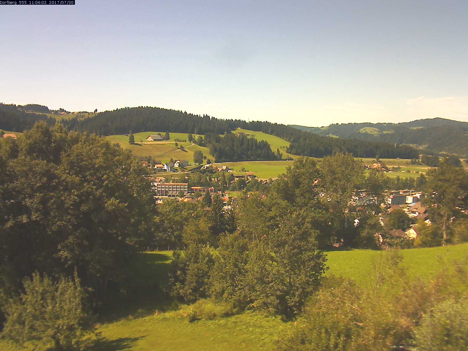 Webcam-Bild: Aussicht vom Dorfberg in Langnau 20170730-110601