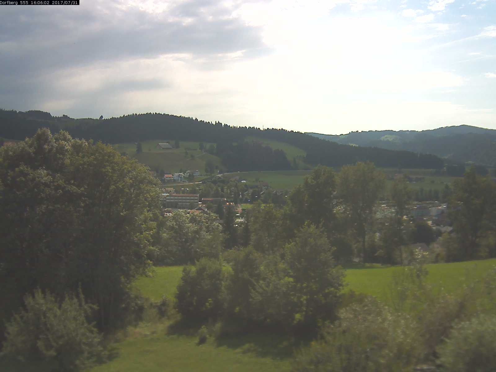 Webcam-Bild: Aussicht vom Dorfberg in Langnau 20170731-160601