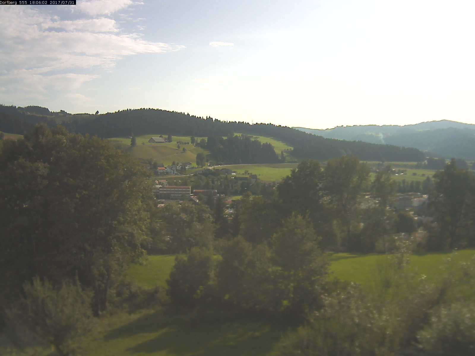 Webcam-Bild: Aussicht vom Dorfberg in Langnau 20170731-180601