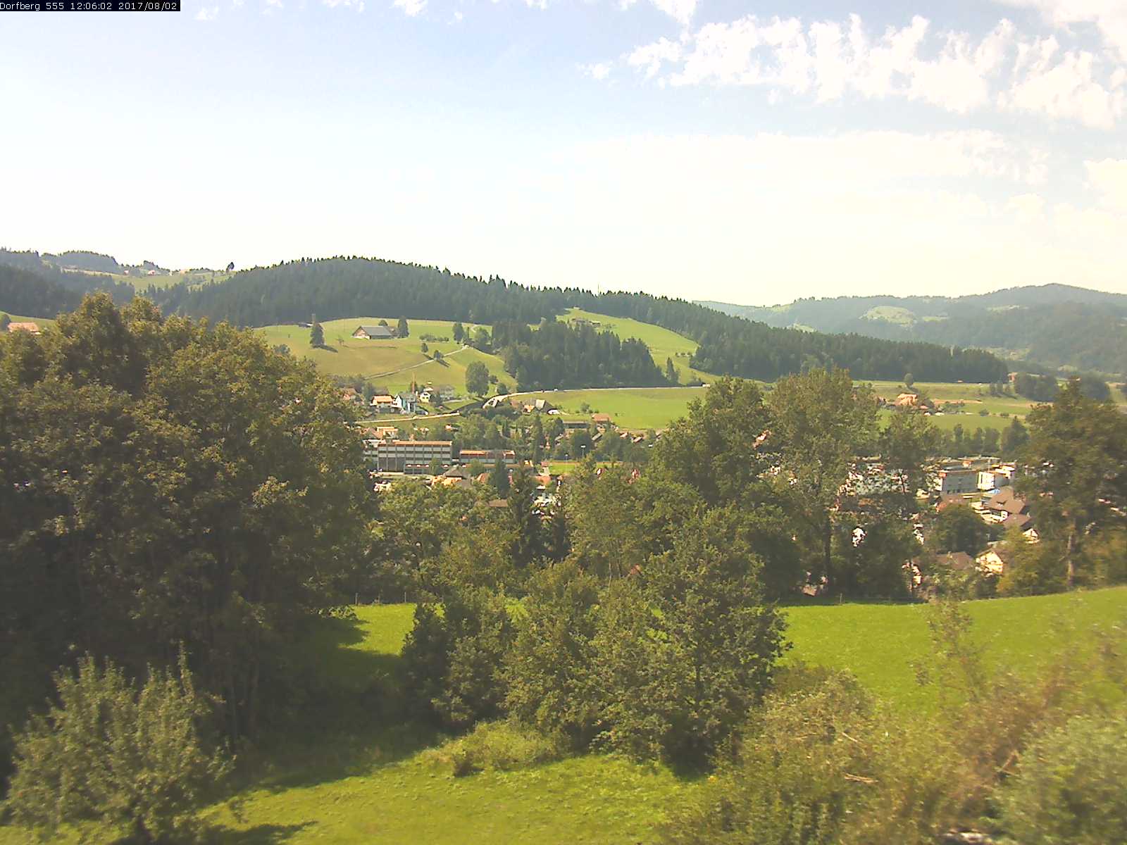 Webcam-Bild: Aussicht vom Dorfberg in Langnau 20170802-120601