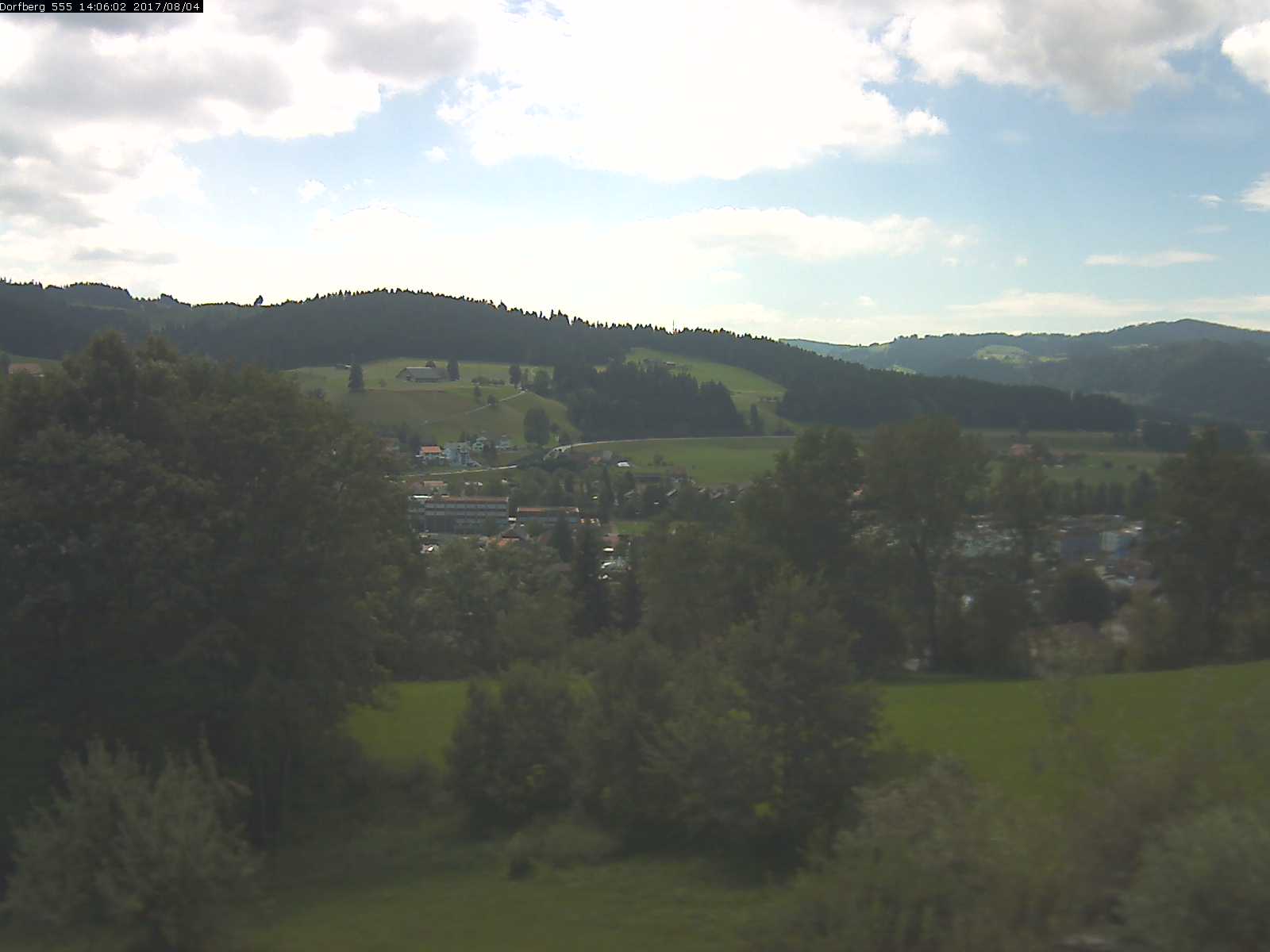 Webcam-Bild: Aussicht vom Dorfberg in Langnau 20170804-140602