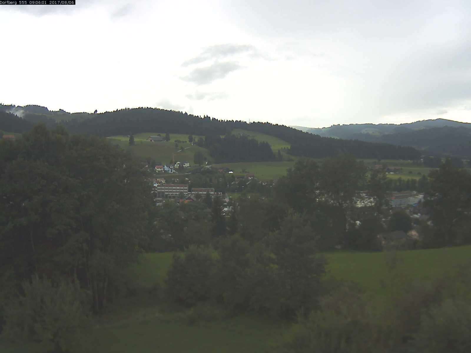 Webcam-Bild: Aussicht vom Dorfberg in Langnau 20170806-090601