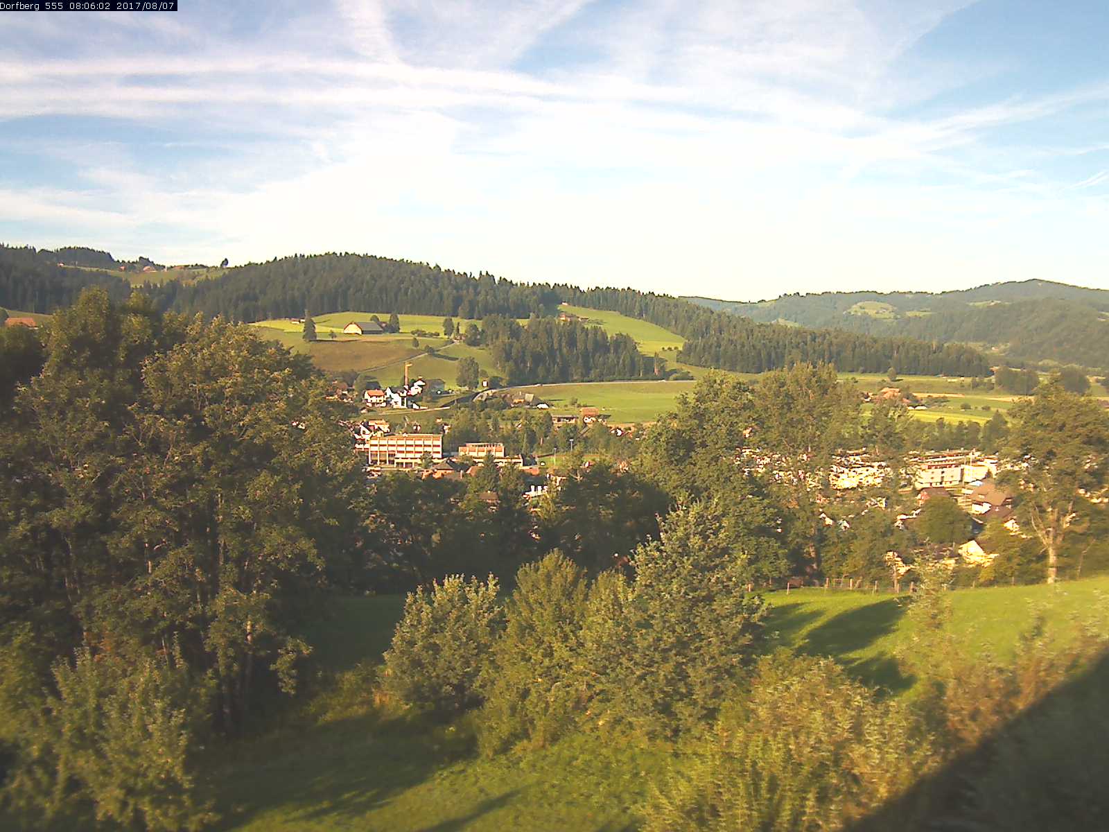Webcam-Bild: Aussicht vom Dorfberg in Langnau 20170807-080601