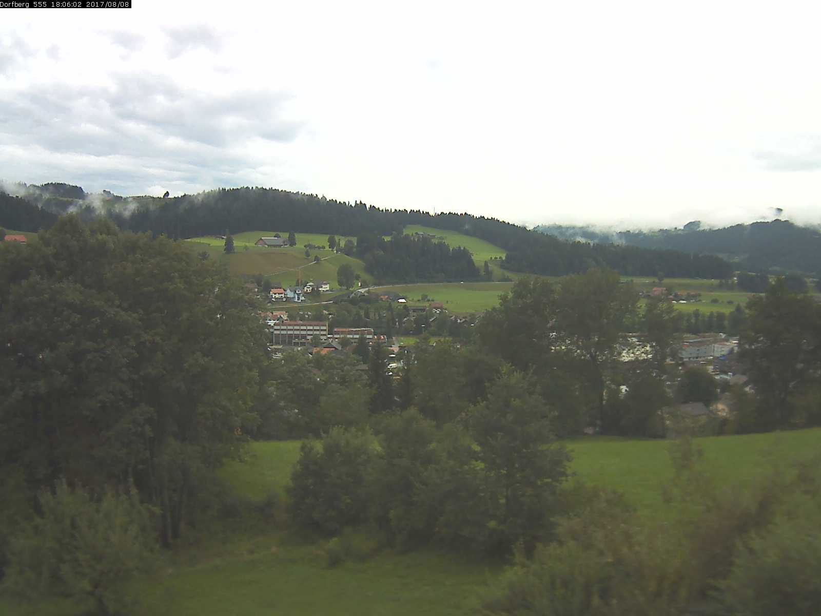 Webcam-Bild: Aussicht vom Dorfberg in Langnau 20170808-180601