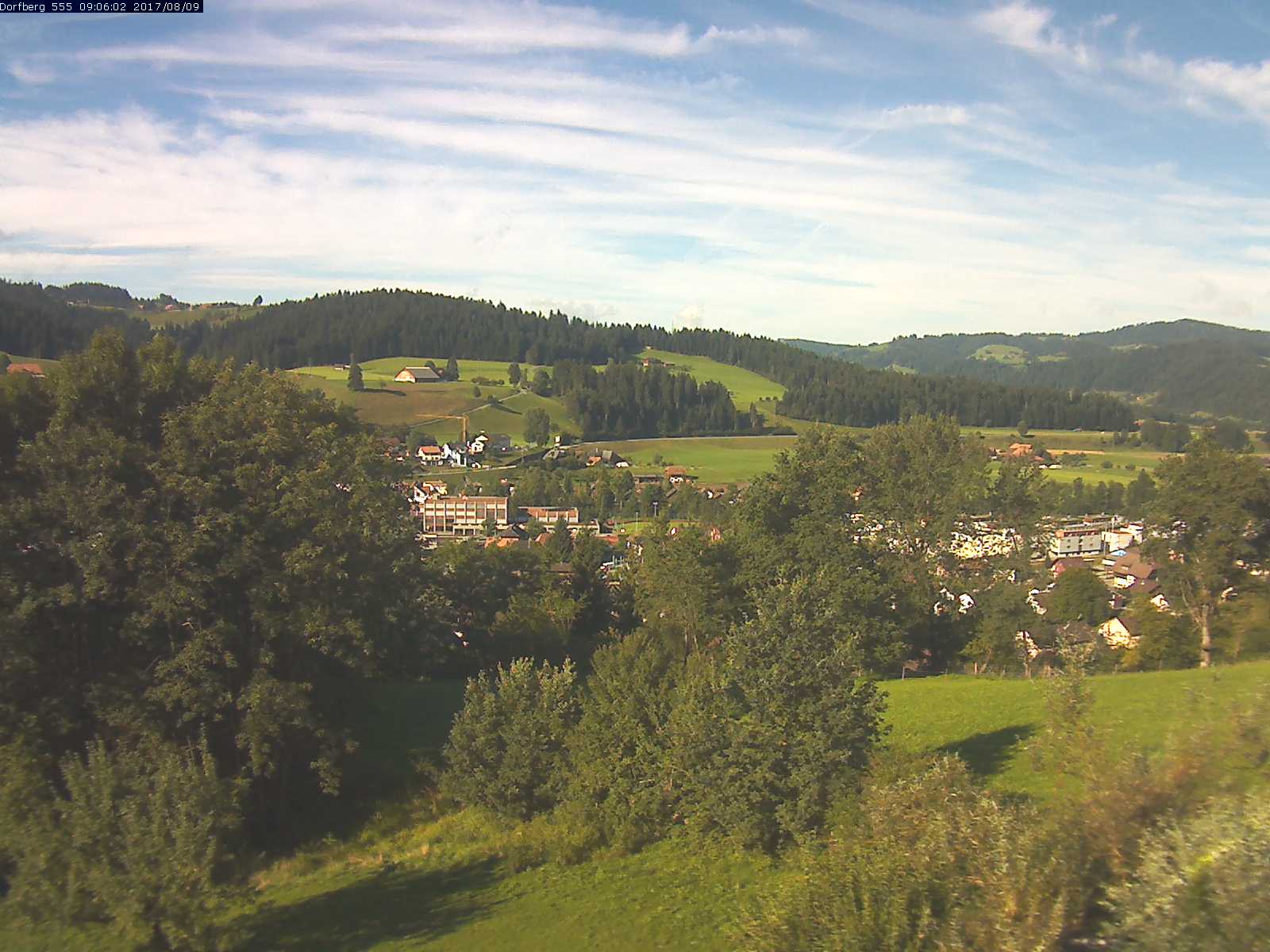 Webcam-Bild: Aussicht vom Dorfberg in Langnau 20170809-090601