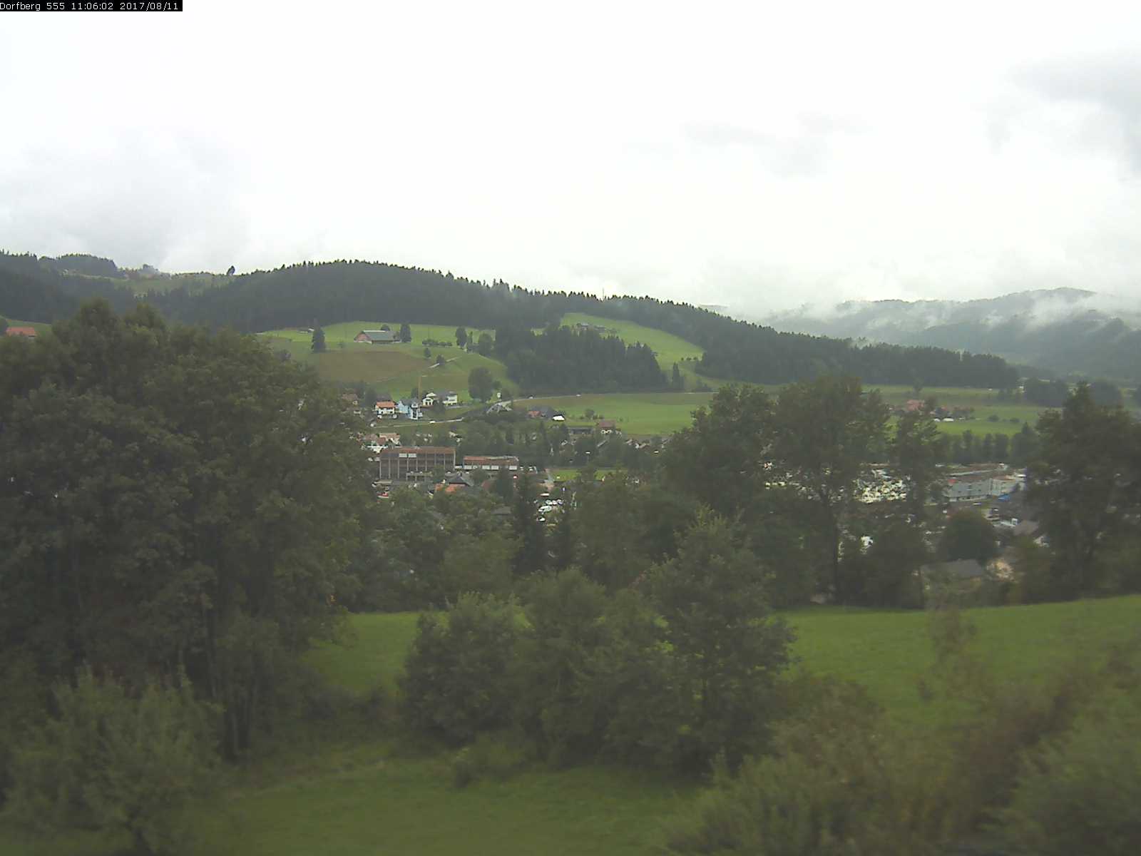Webcam-Bild: Aussicht vom Dorfberg in Langnau 20170811-110601